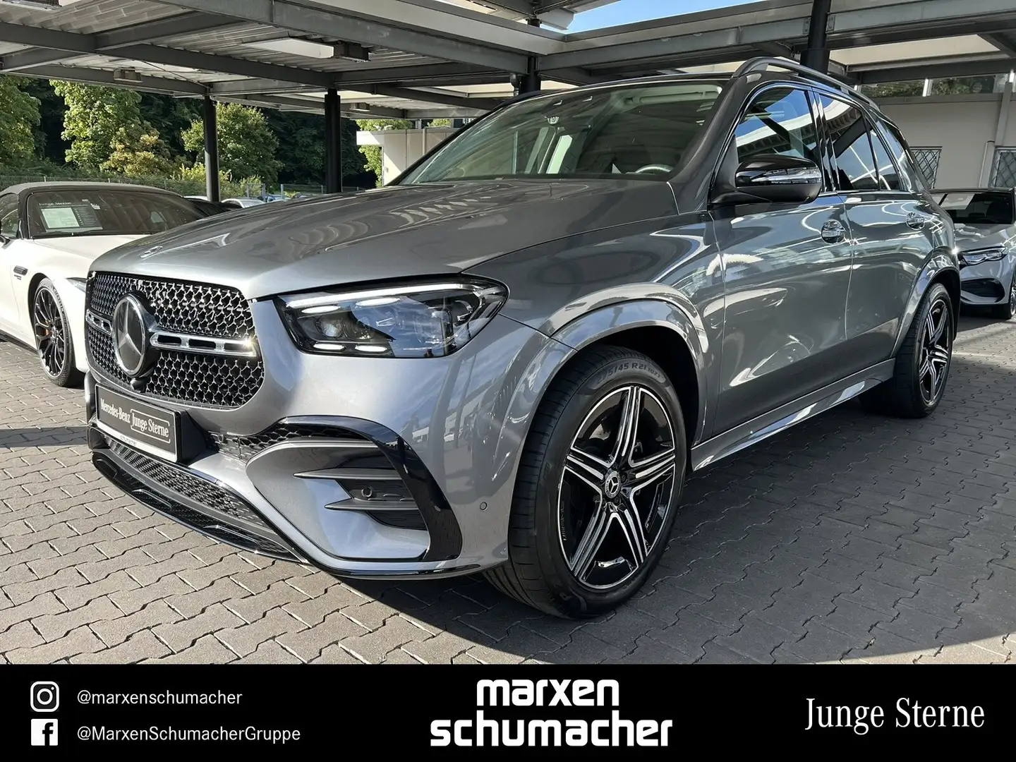 Mercedes-Benz GLE 450 GLE 450 d 4M AMG Pano+Standh.+AHK+Night+Premium Grijs - 1