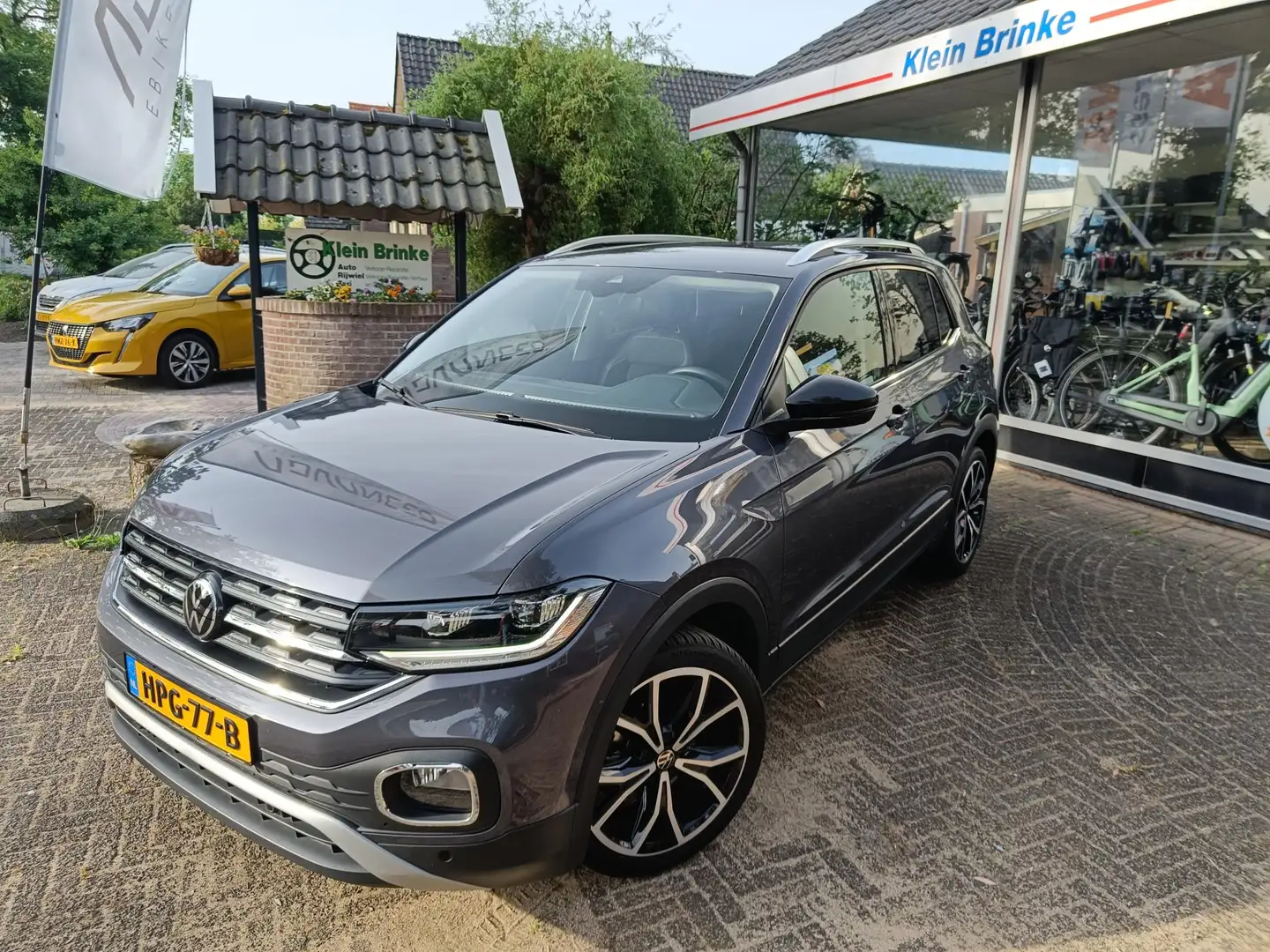 Volkswagen T-Cross 1.0 TSI Style Automaat // Camera//Trekhaak// Nieuw Gris - 1