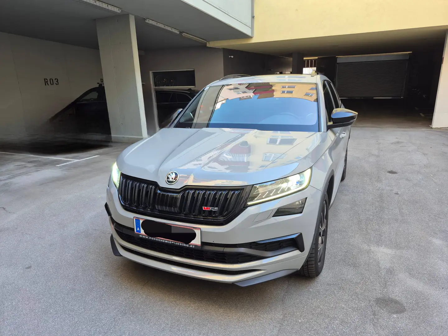 Skoda Kodiaq Kodiaq 2,0 TDI SCR 4x4 RS DSG RS Grau - 1