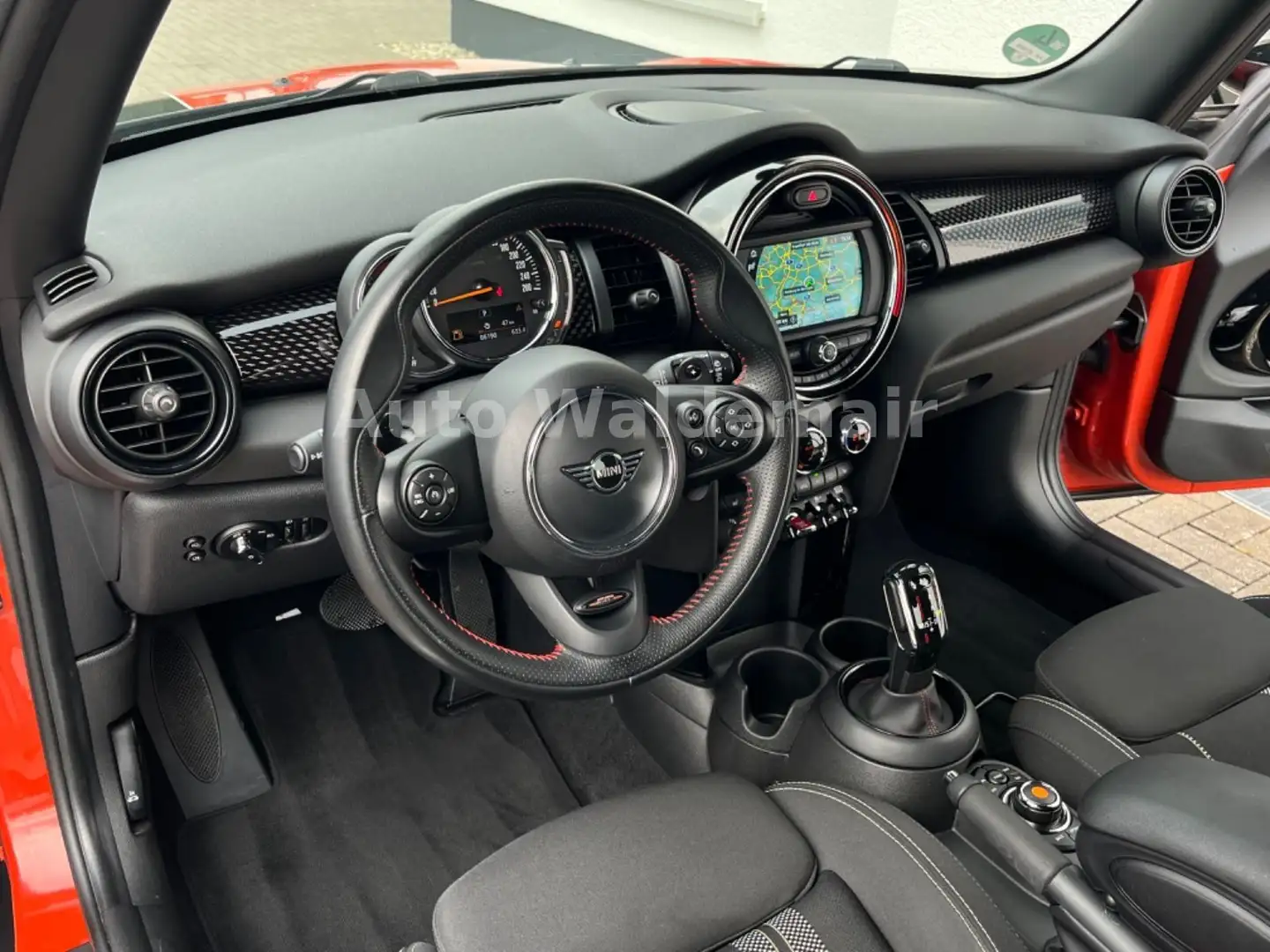 MINI Cooper S DKG LED Navi Sitzhz JCW Lenkrad Spoiler Oranžová - 2