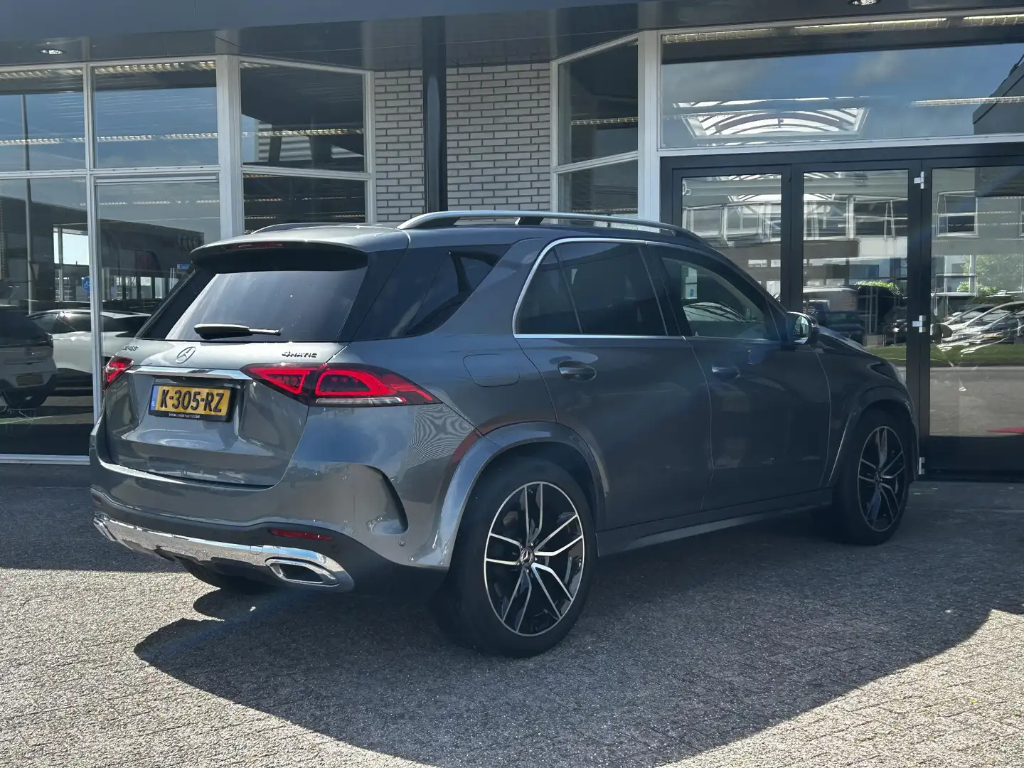 Mercedes-Benz GLE 450 4MATIC AMG | Airmatic | Trekhaak | Beige Leer Grijs - 2