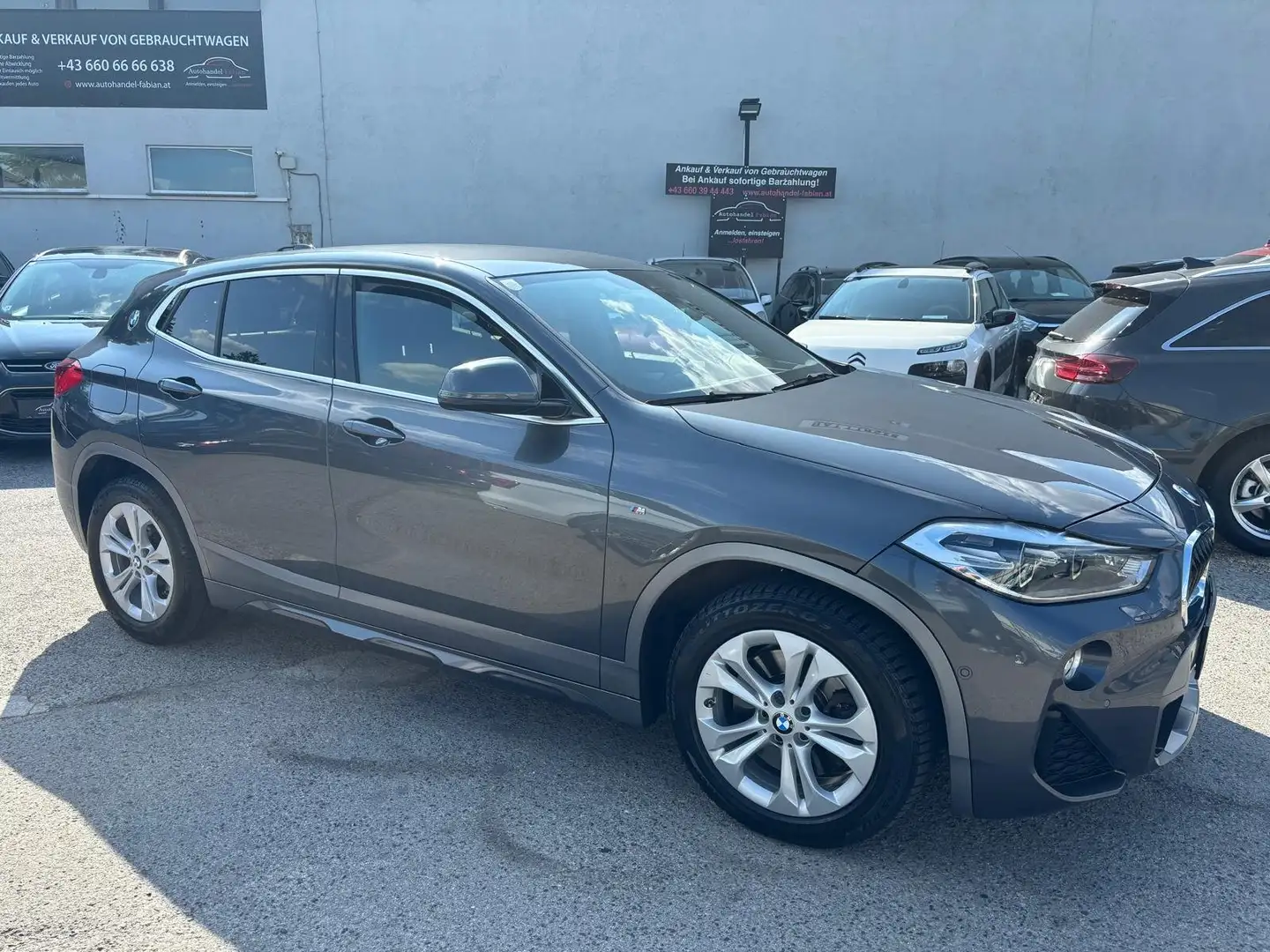 BMW X2 xDrive20d **M Sport X** Autom. TOP Vollausstattung Grigio - 2
