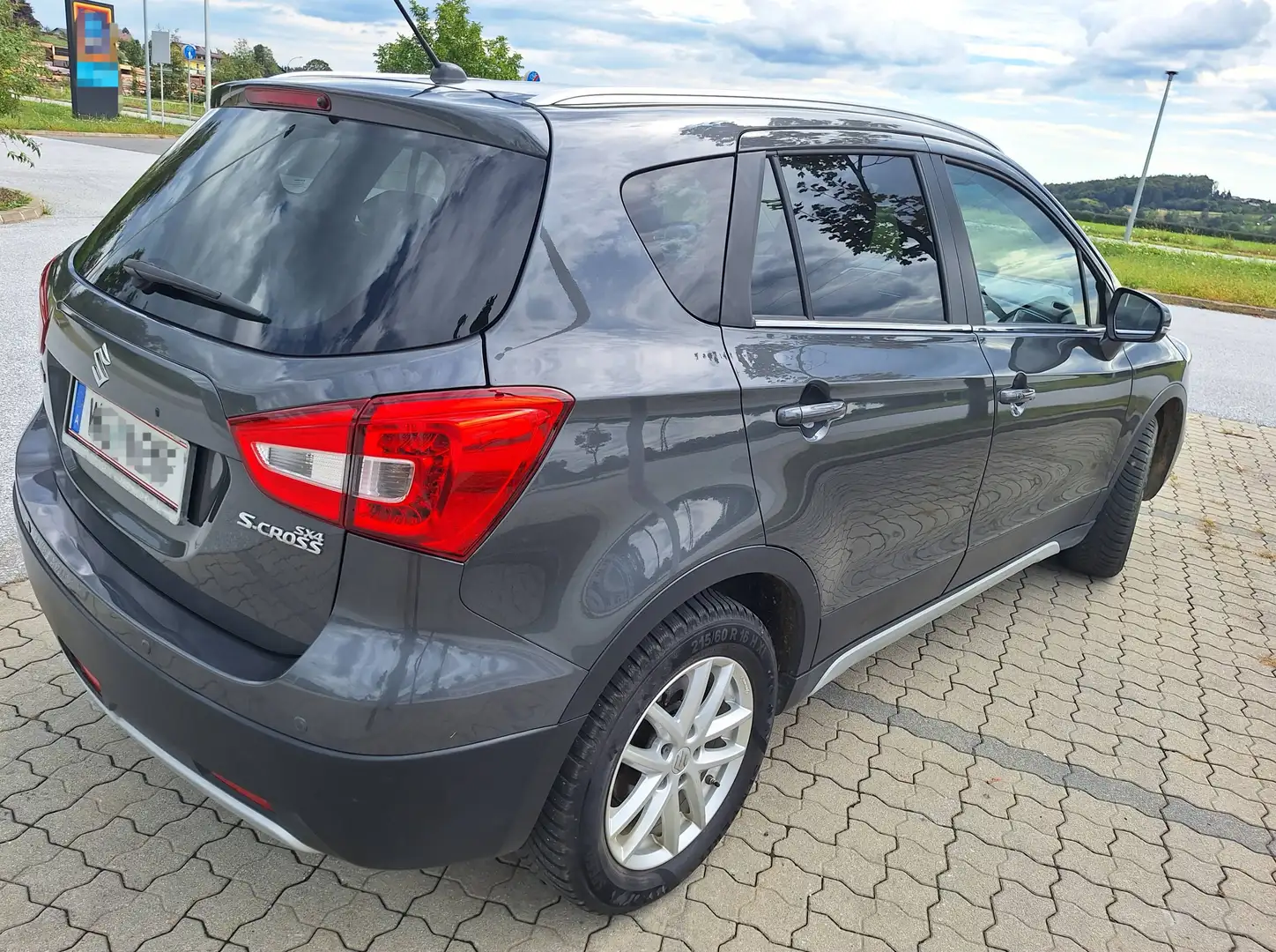 Suzuki SX4 S-Cross SX4 S-Cross 1,4 DITC flash flash Grau - 2