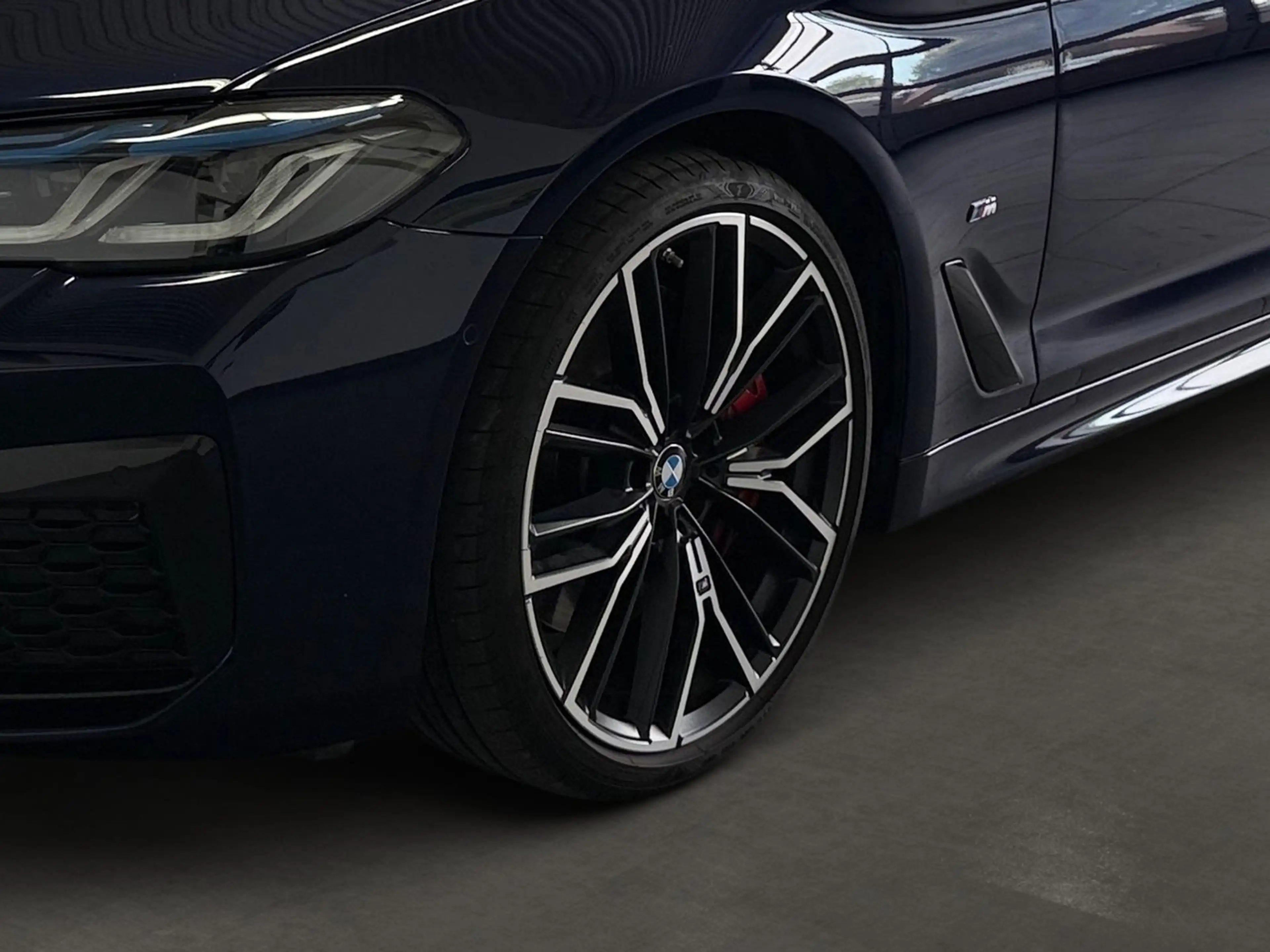 BMW 540 iTxDrive*M Sport*Laser*ACC*360*Pano*AHK*H&K* — photo 8