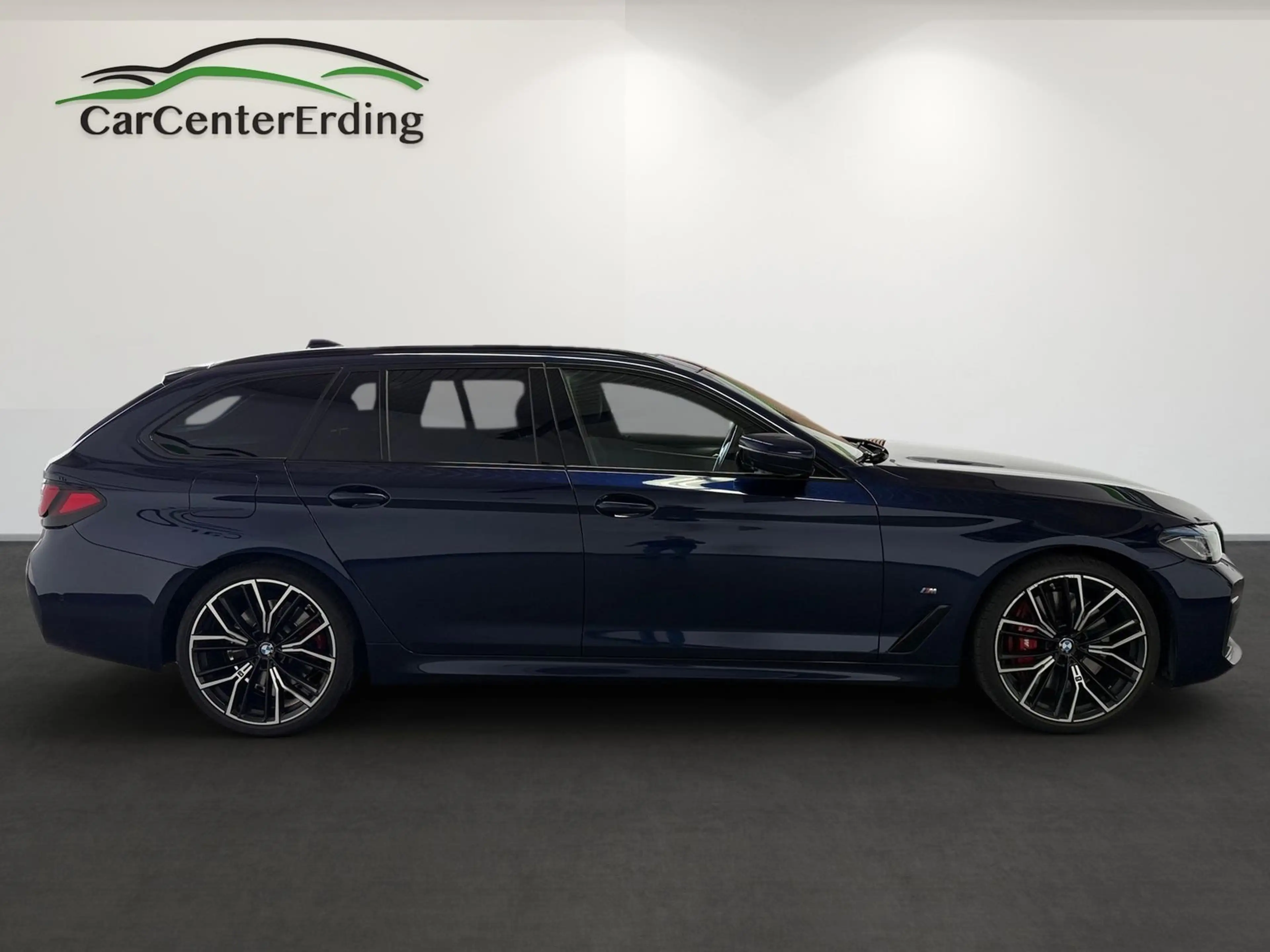 BMW 540 iTxDrive*M Sport*Laser*ACC*360*Pano*AHK*H&K* — photo 3