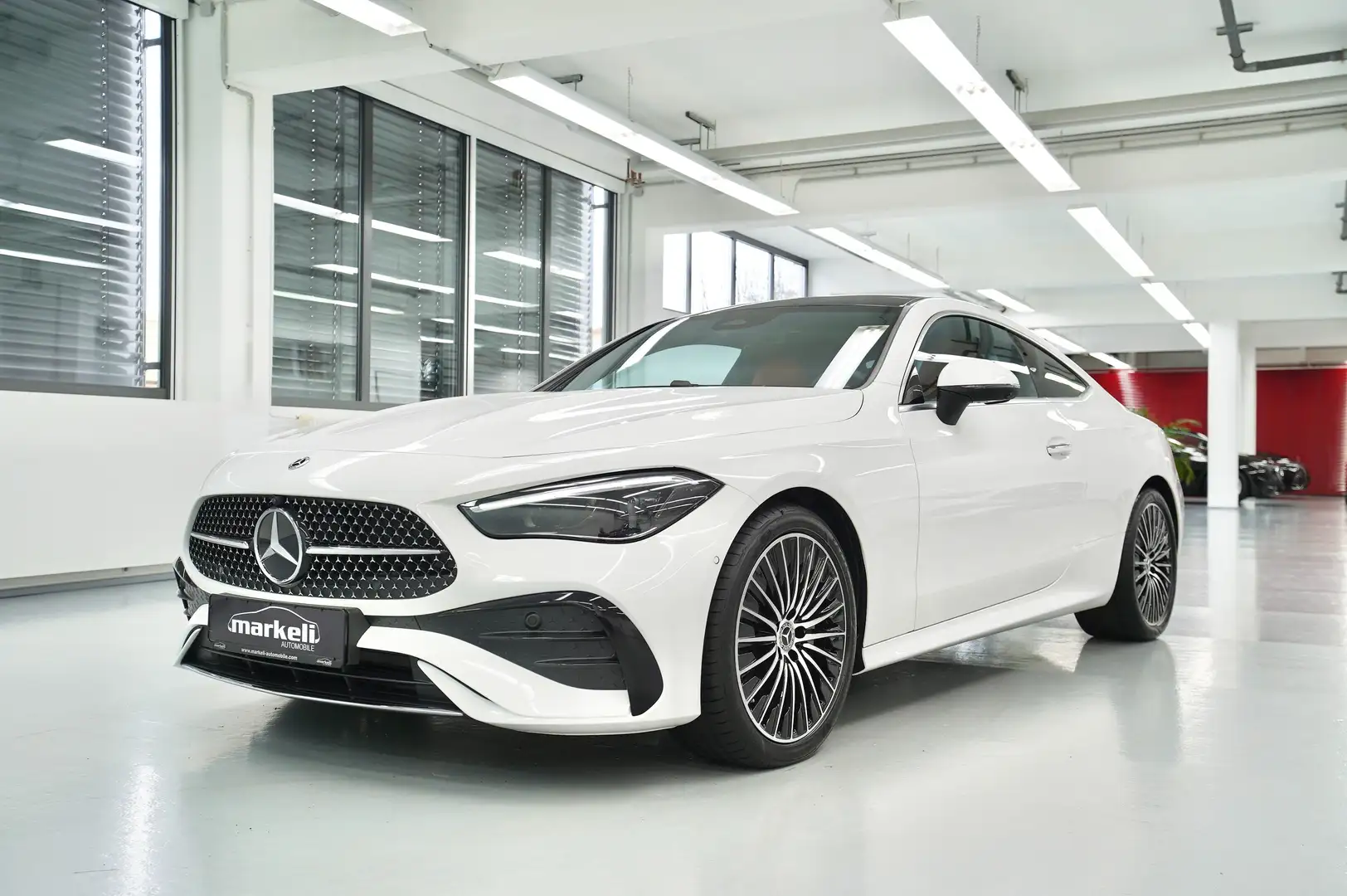 Mercedes-Benz CLE 180 1! EDITION AMG LINE ! Motor/Engine 2 L /1999 cm Weiß - 2