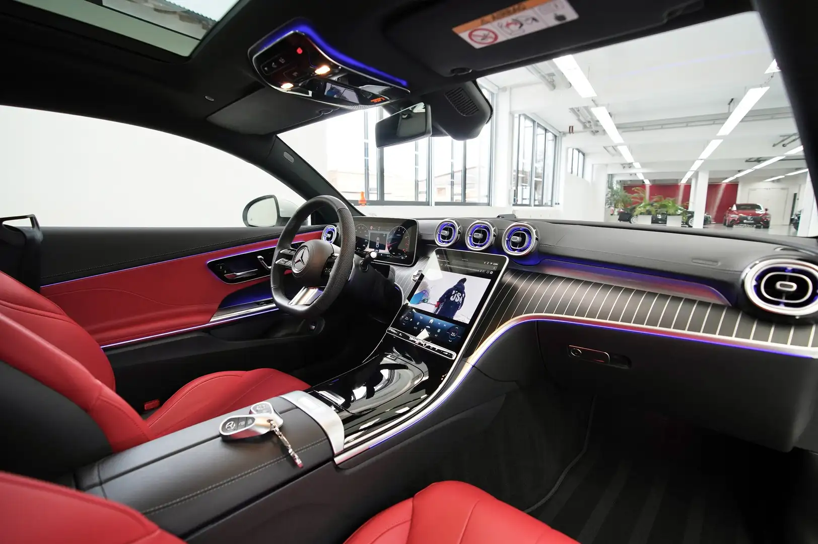 Mercedes-Benz CLE 180 1! EDITION AMG LINE ! Motor/Engine 2 L /1999 cm Weiß - 1