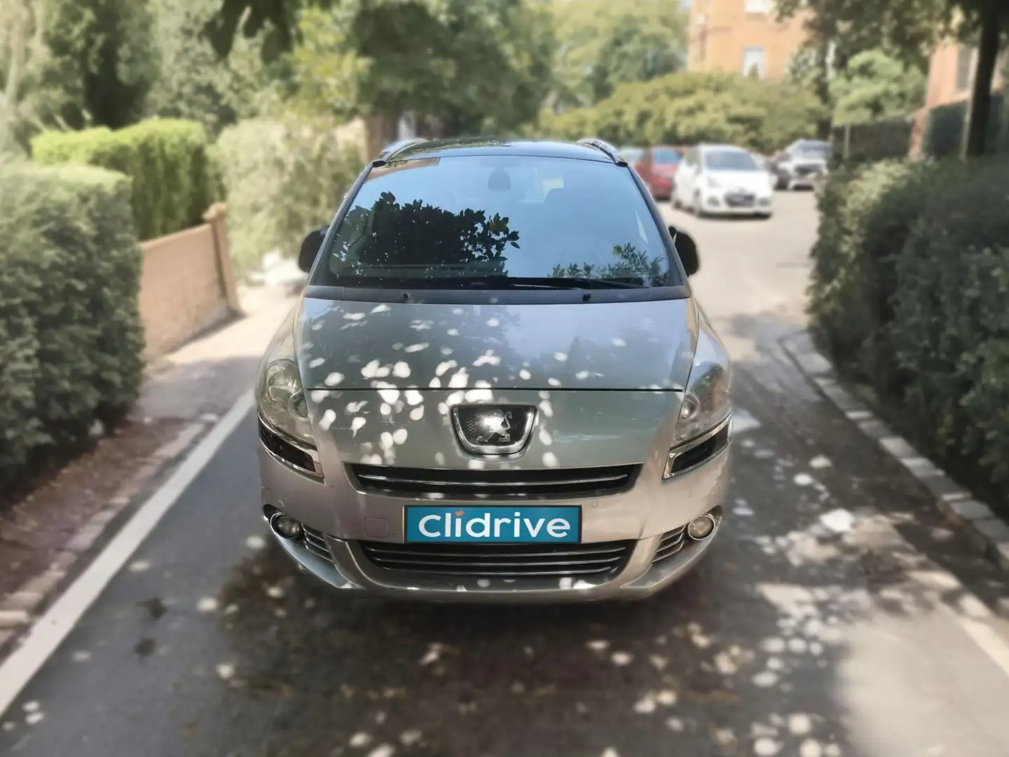 Peugeot 5008 2.0HDI FAP Allure Gris - 2