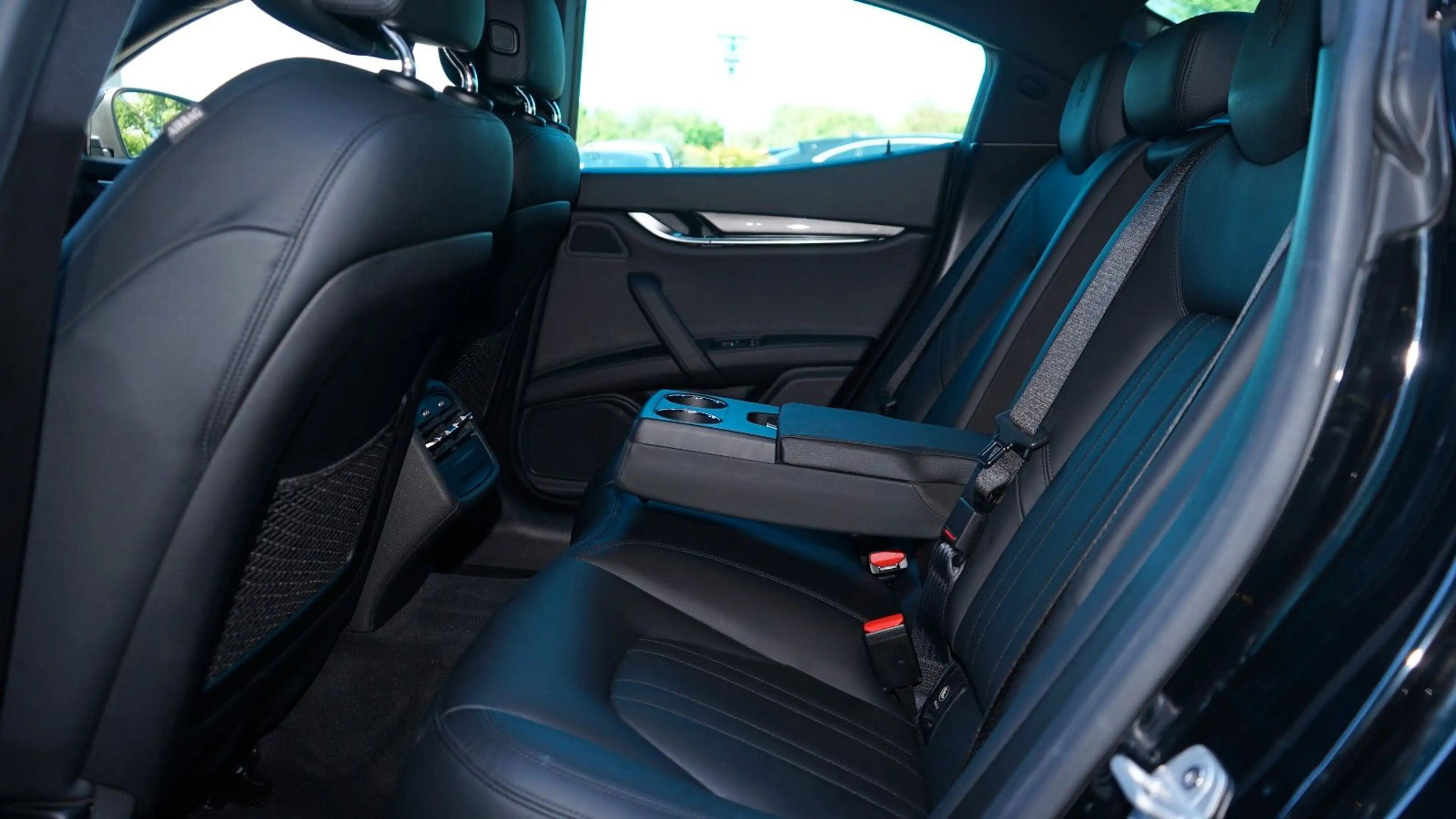 Maserati Ghibli GHIBLI M-HYBRID EXECUTIVE*ACC*20"ALU* — photo 8