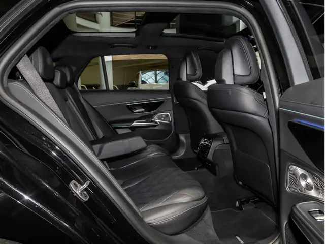 Mercedes-Benz E-Class view 9