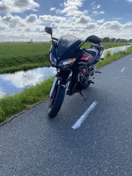 Yamaha Fazer 600
