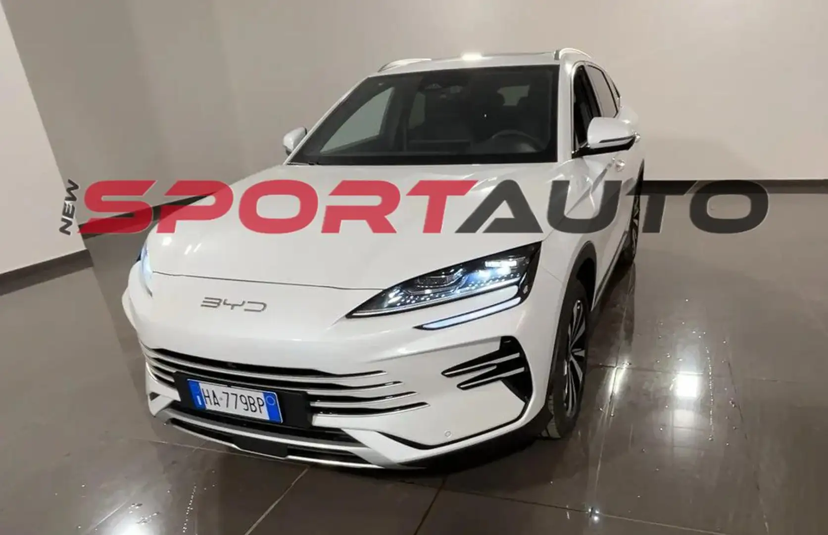 BYD Seal U DM-i 1.5 218 CV PHEV Comfort Bianco - 1