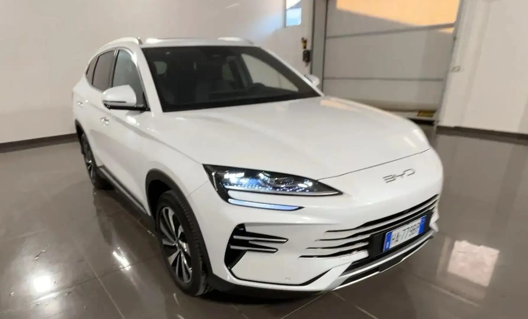 BYD Seal U DM-i 1.5 218 CV PHEV Comfort Bianco - 2