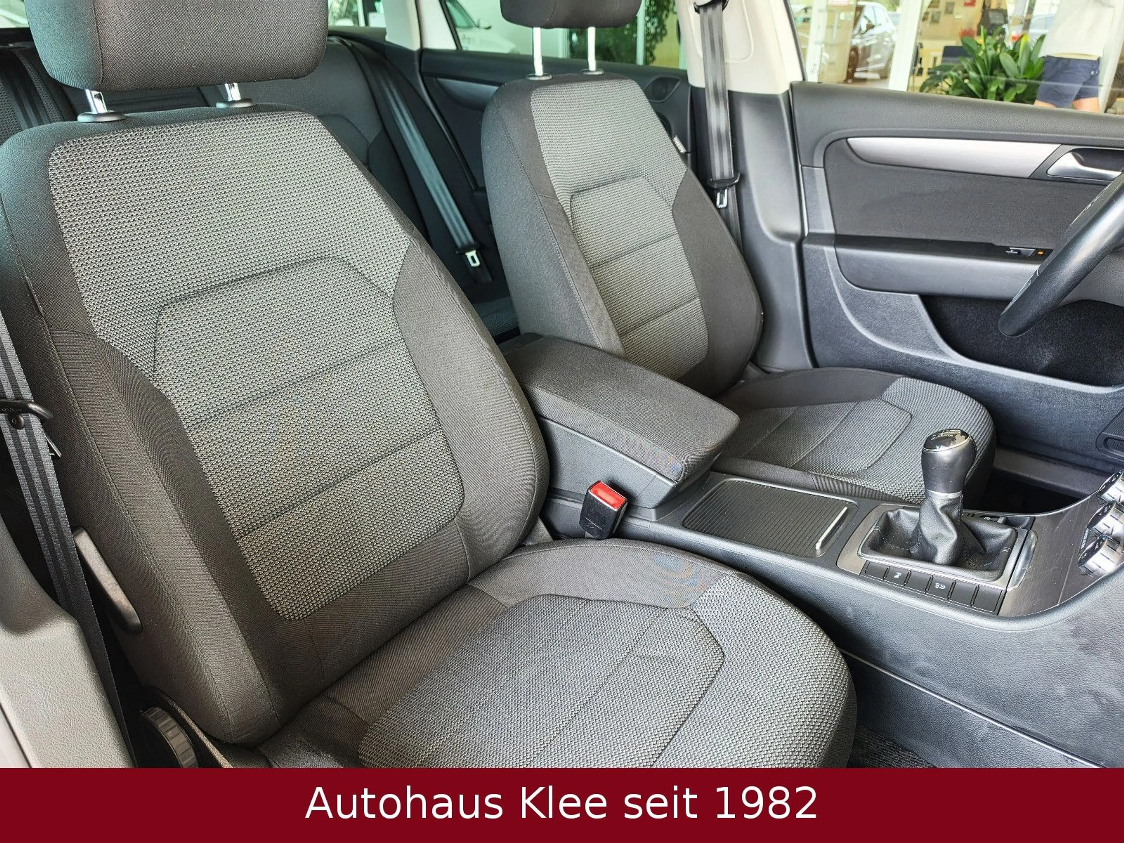 Volkswagen Passat Variant 2.0 TDI *Navi*Sitzh*LM*PDC*BT* — photo 7