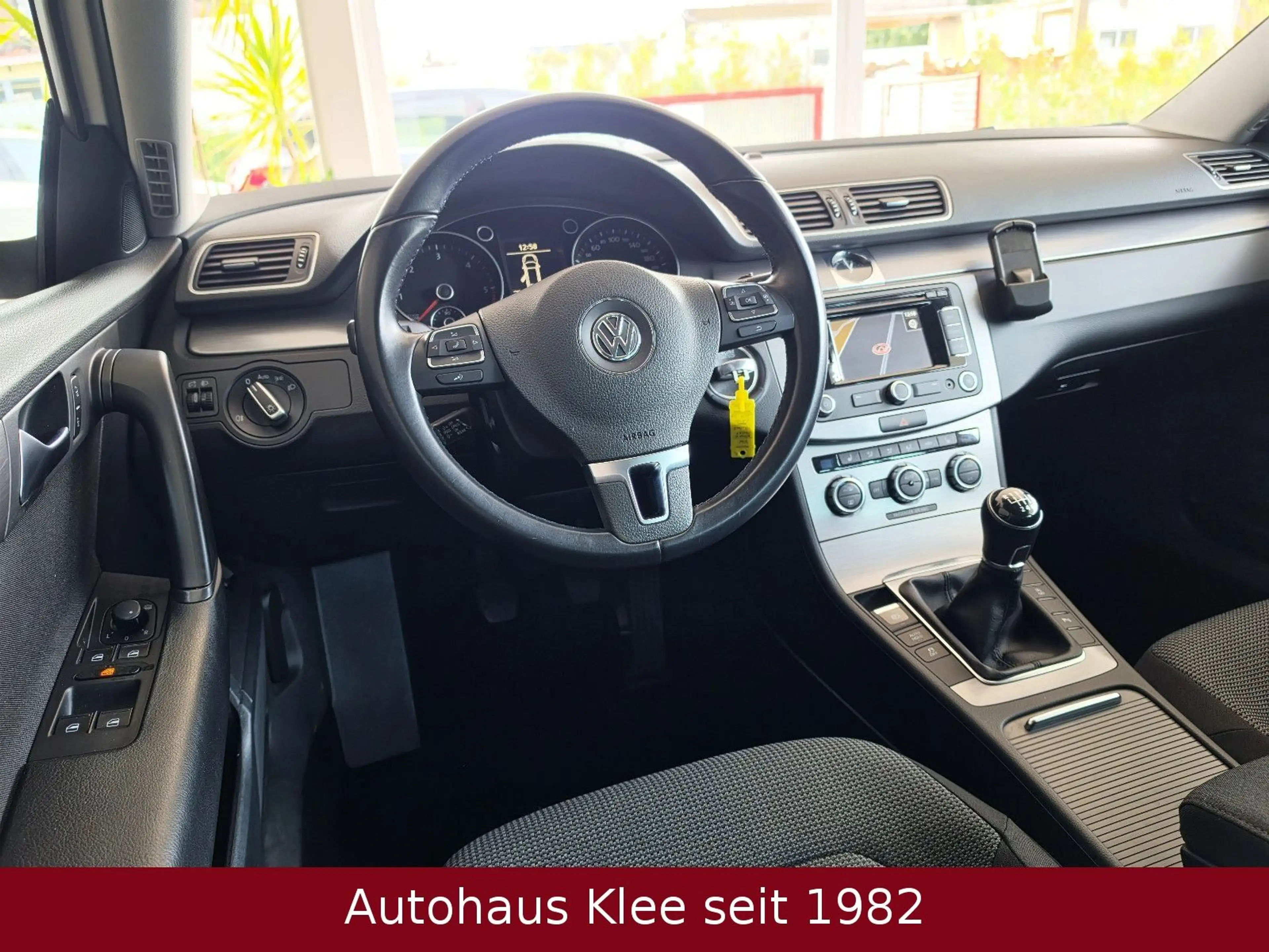 Volkswagen Passat Variant 2.0 TDI *Navi*Sitzh*LM*PDC*BT* — photo 8