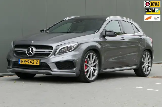 Mercedes-Benz GLA 45 AMG 4MATIC Pano Schaalstoelen NAP Drivers package Dist
