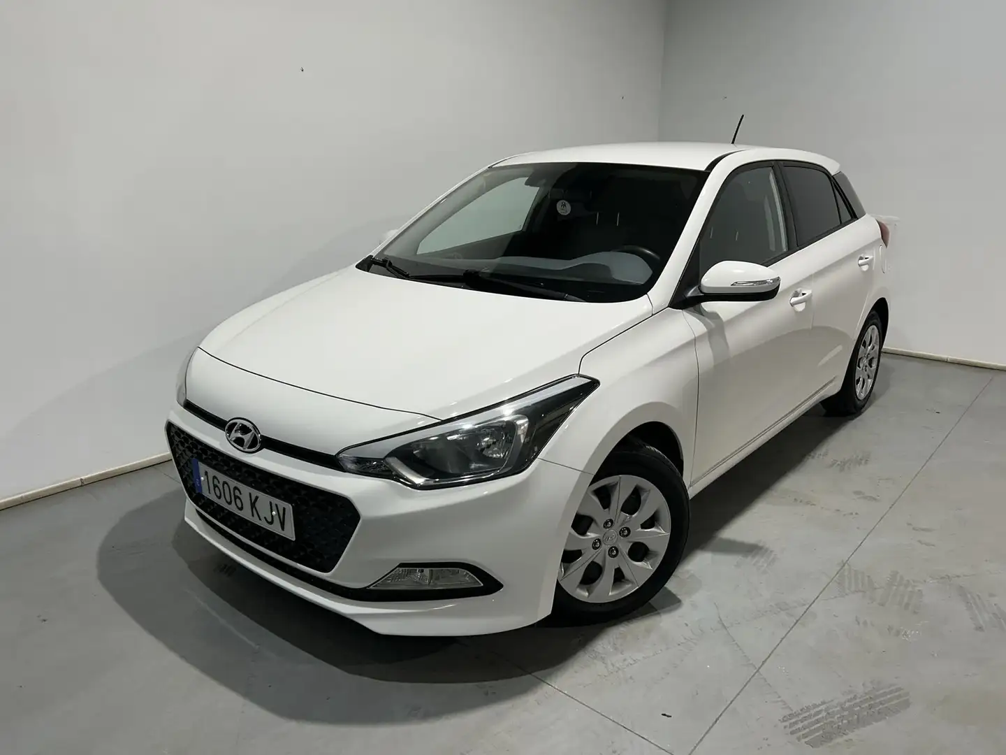 Hyundai i20 1.2 MPI Link Weiß - 1