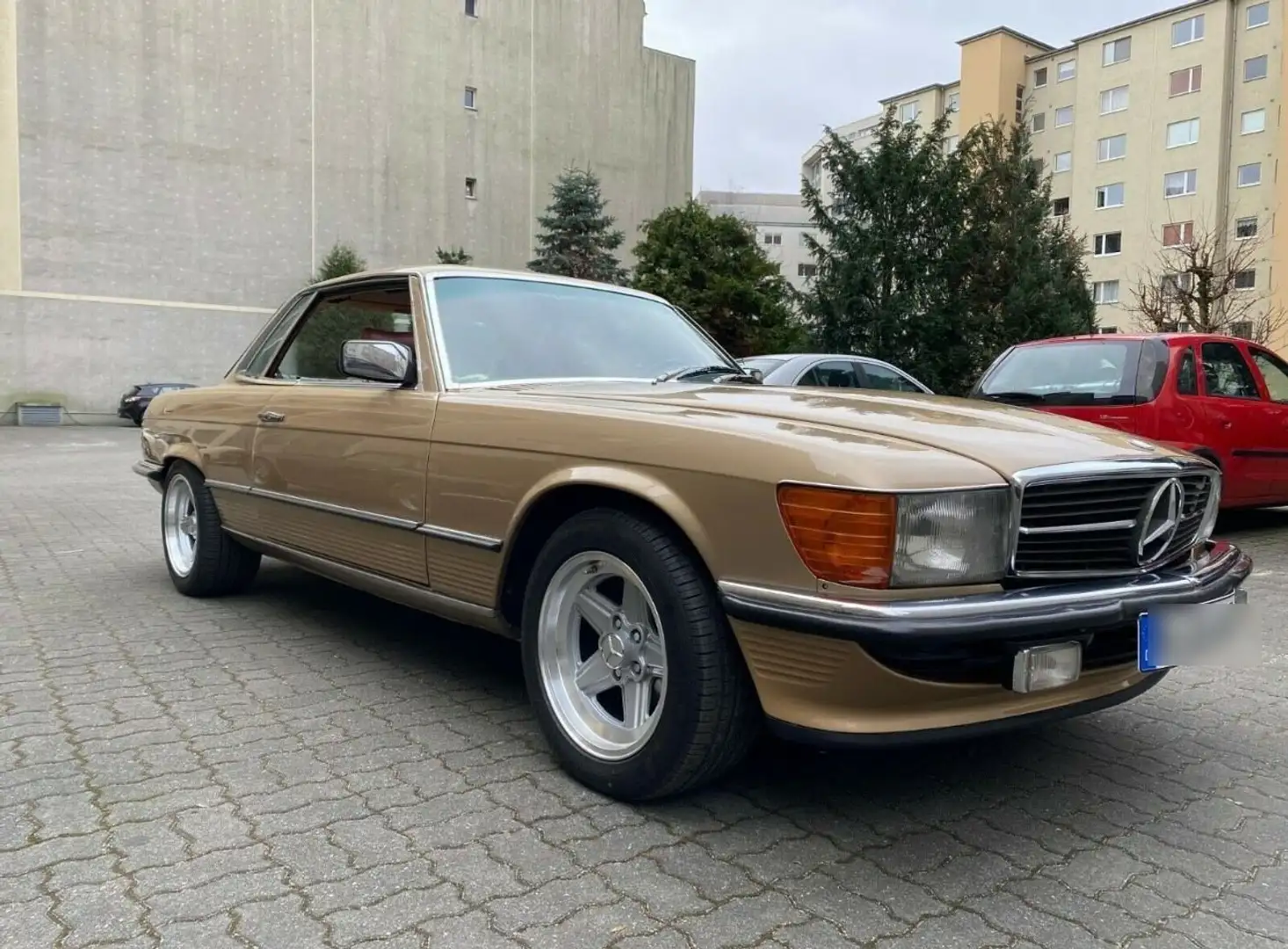 Mercedes-Benz 280 SLC Auriu - 1