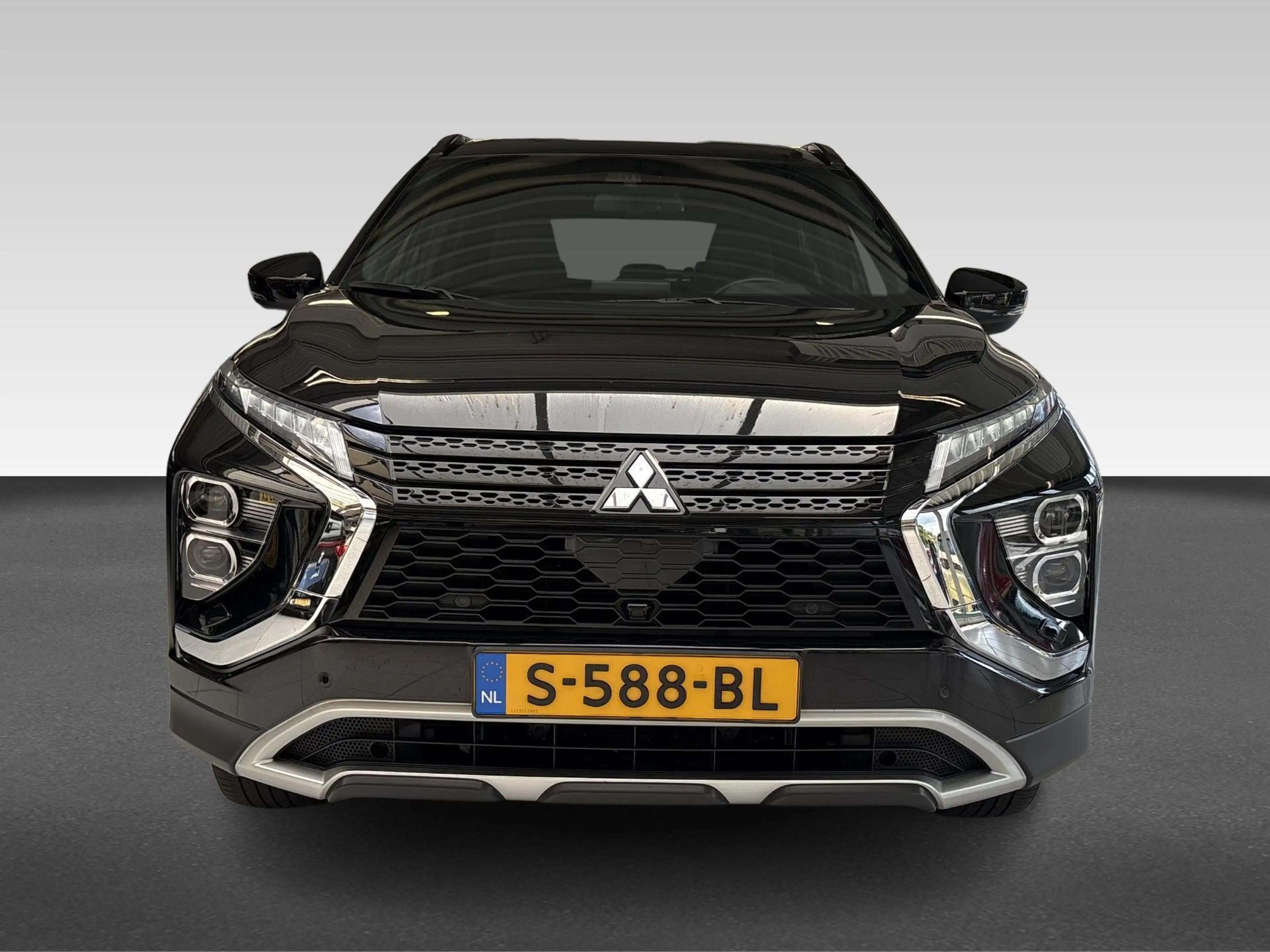 Mitsubishi Eclipse Cross 2.4 PHEV Intense+ | Parkeersensoren V+A | Camera | — photo 7