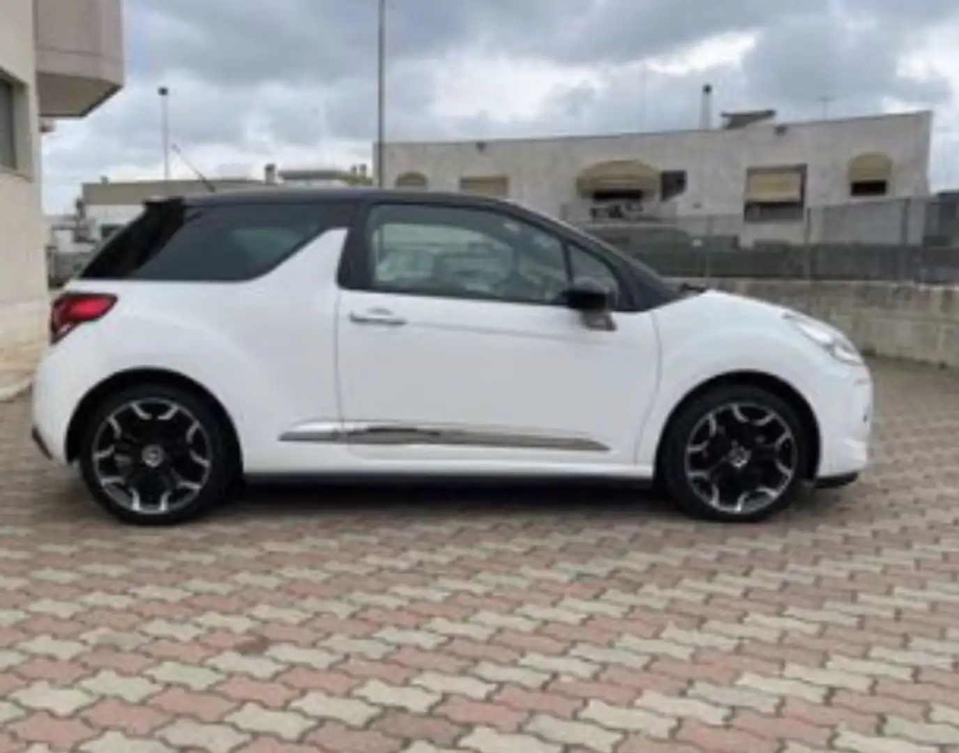 Citroen DS3 1.4 vti Chic 95cv - 1