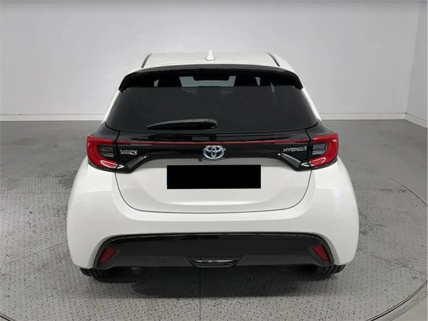 Toyota Yaris 120H 1.5 Style - 2