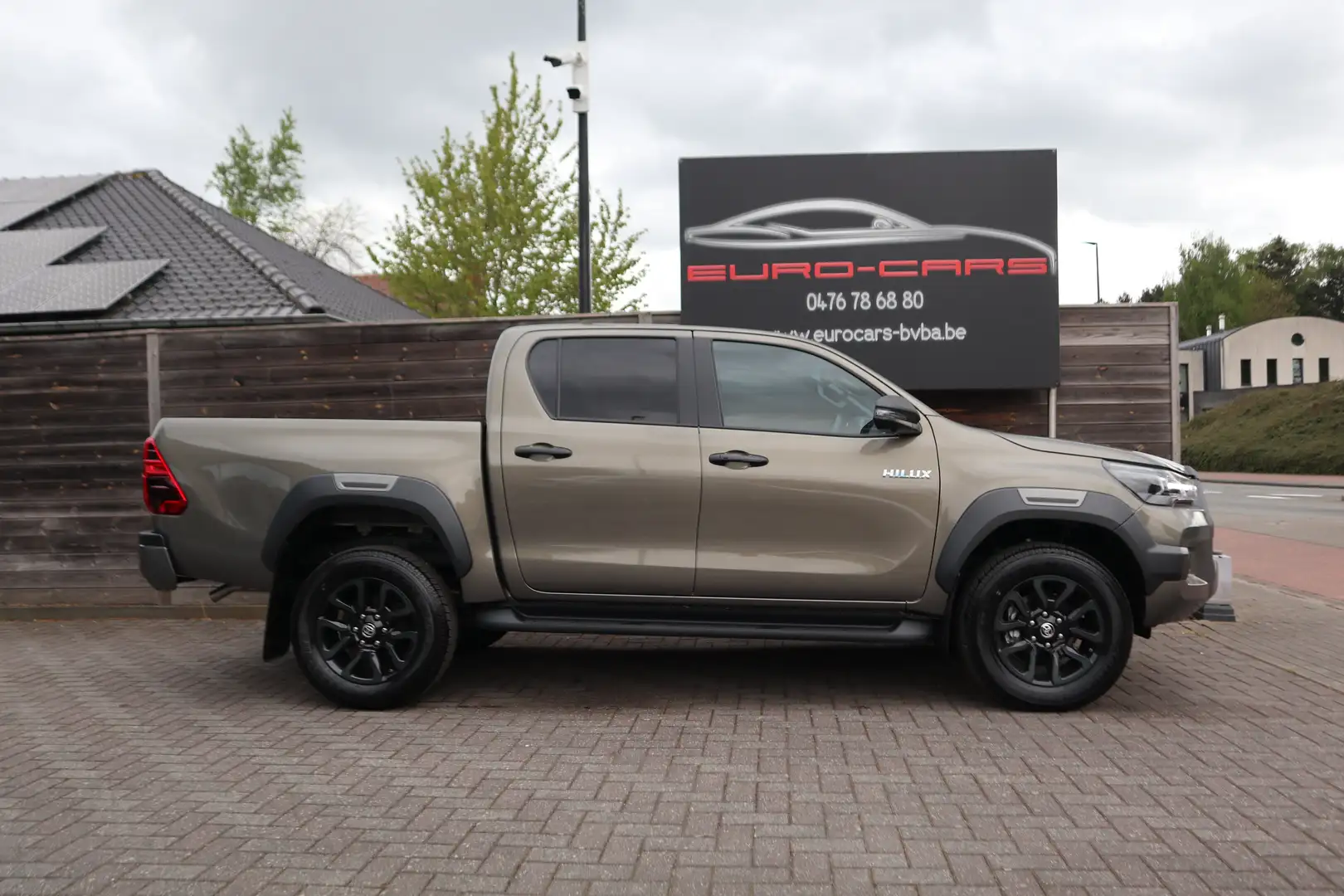 Toyota Hilux 2.8 D DoubleCab Invincible/GPS/360°/Leder/New ! Bronz - 2