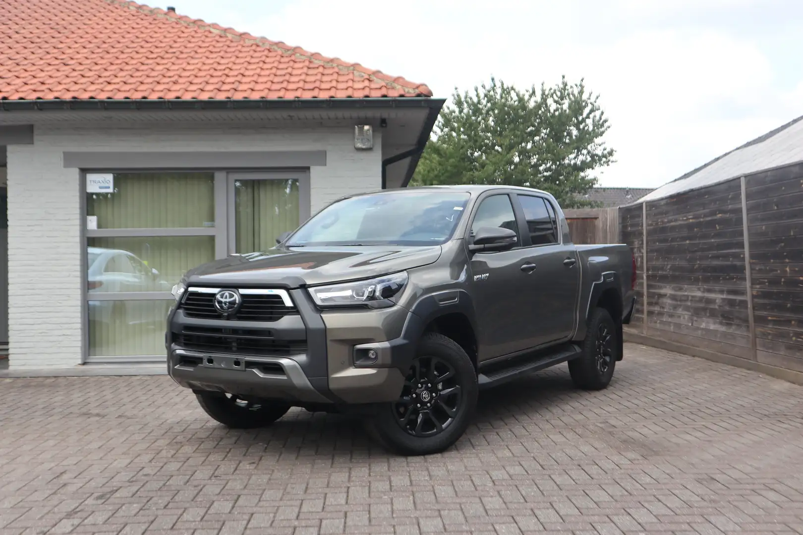 Toyota Hilux 2.8 D DoubleCab Invincible/GPS/360°/Leder/New ! Bronz - 1