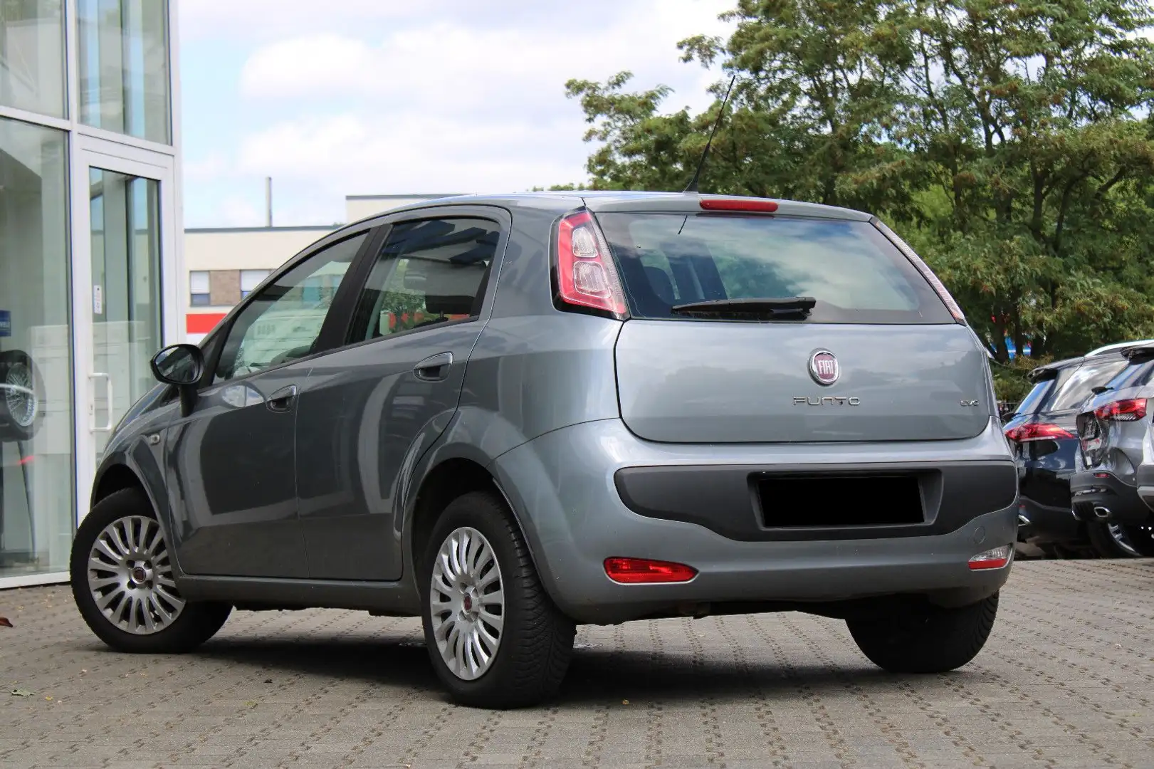 Fiat Punto Evo 1.4 Dynamic/5-trg./Klima/el.FH/Allwett Grau - 2