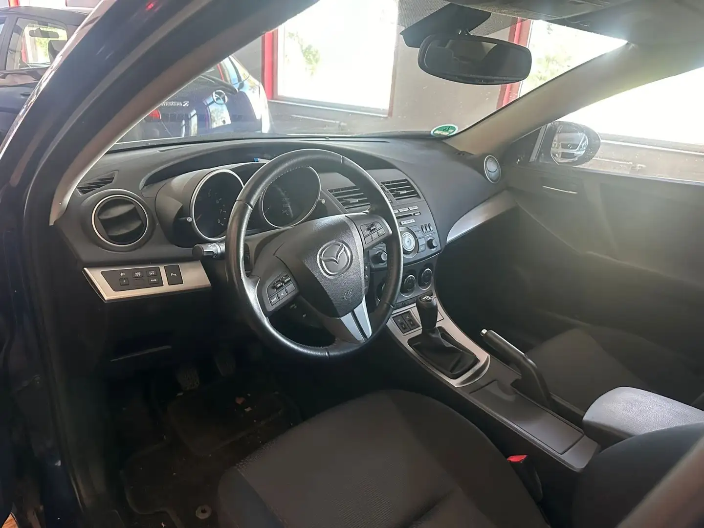 Mazda 3 Lim. Active Blau - 2