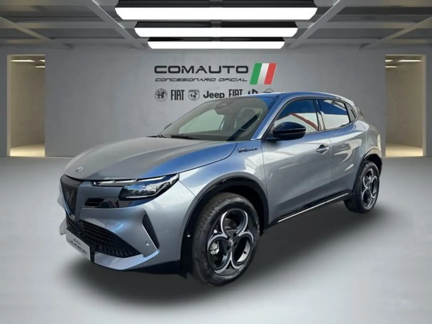 Alfa Romeo Junior Ibrida 108kW (145CV) - Gris - 1