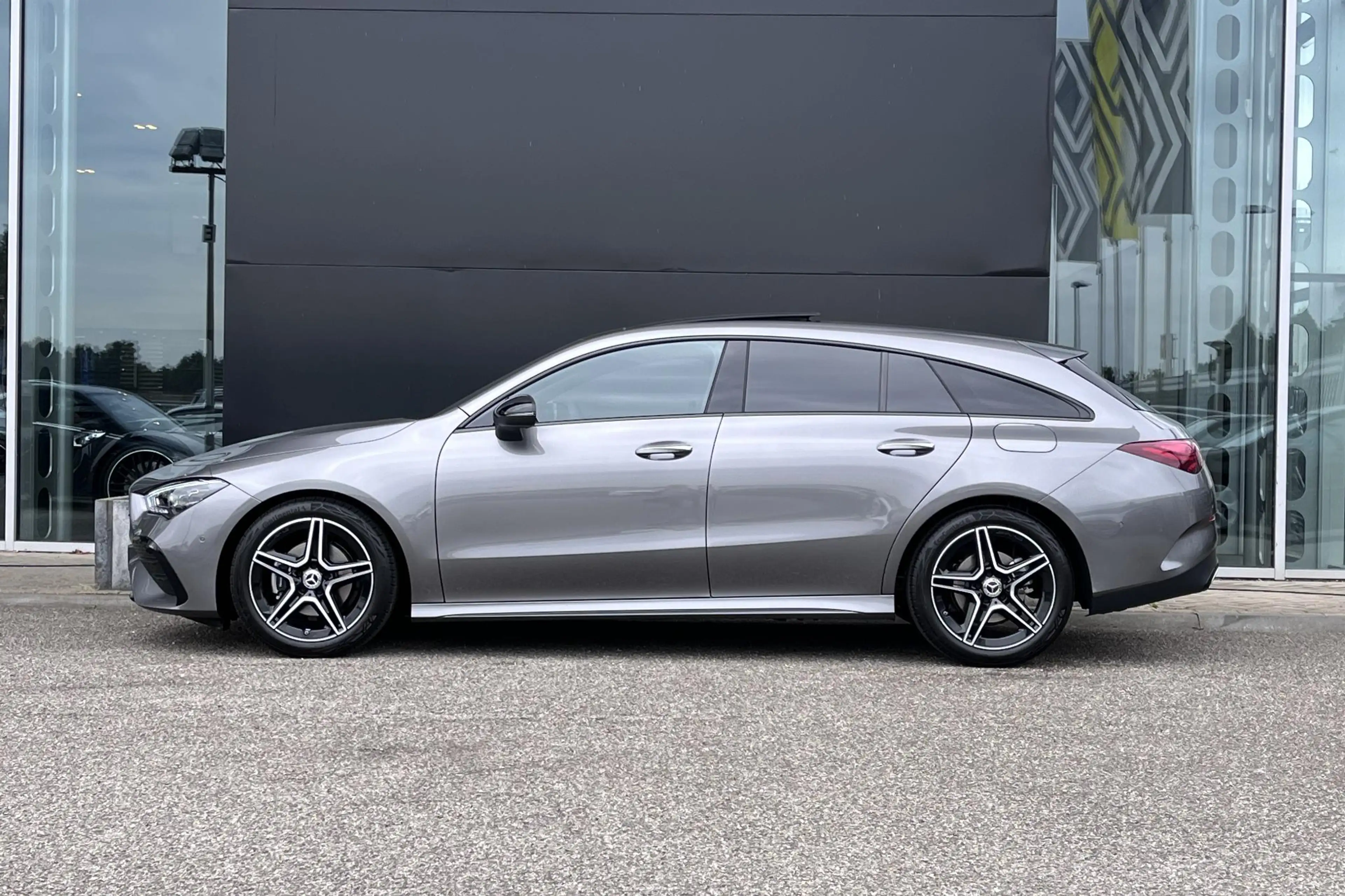 Mercedes-Benz CLA 180 CLA Shooting Brake Star Edition AMG Line Limited | — photo 6