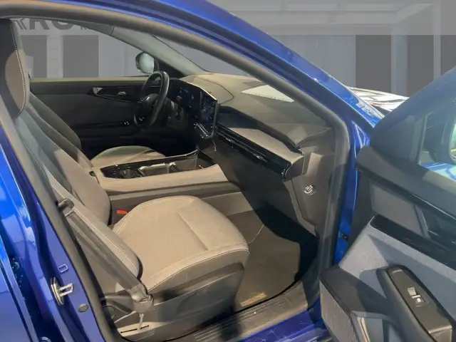 Renault Austral view 8