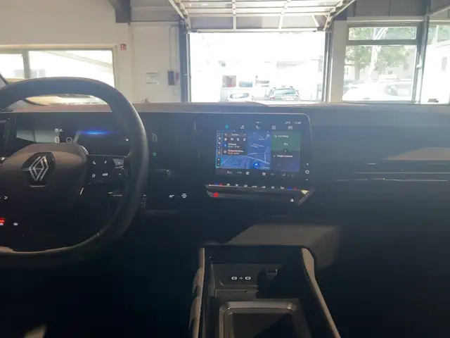 Renault Austral view 12