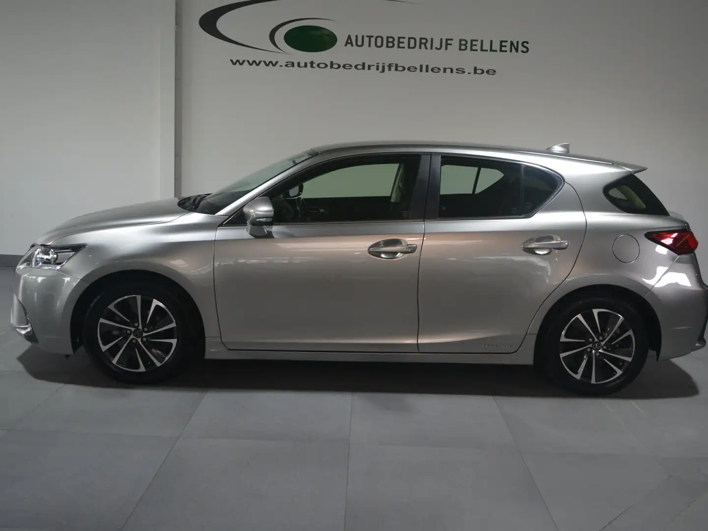 Lexus CT 200h CT 200h Luxury Line NAVI + CAMERA / ALCANTARE Grijs - 1