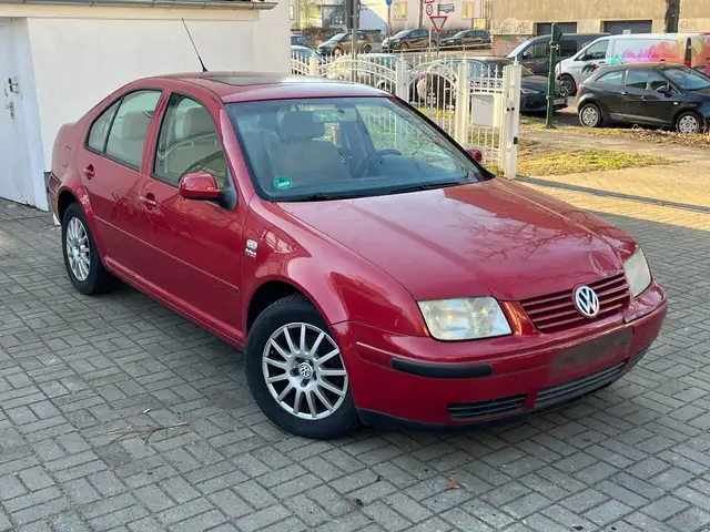 Volkswagen Bora BORA 1.6 *2 HAND*NUR 120TKM*PDC*ALU*GLASDACH*KLIMA