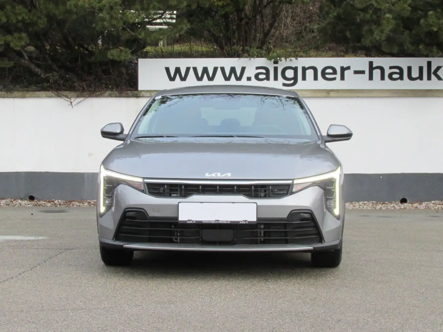 Kia K4 HB 1.0 TGDI 48V Silber Grau - 2