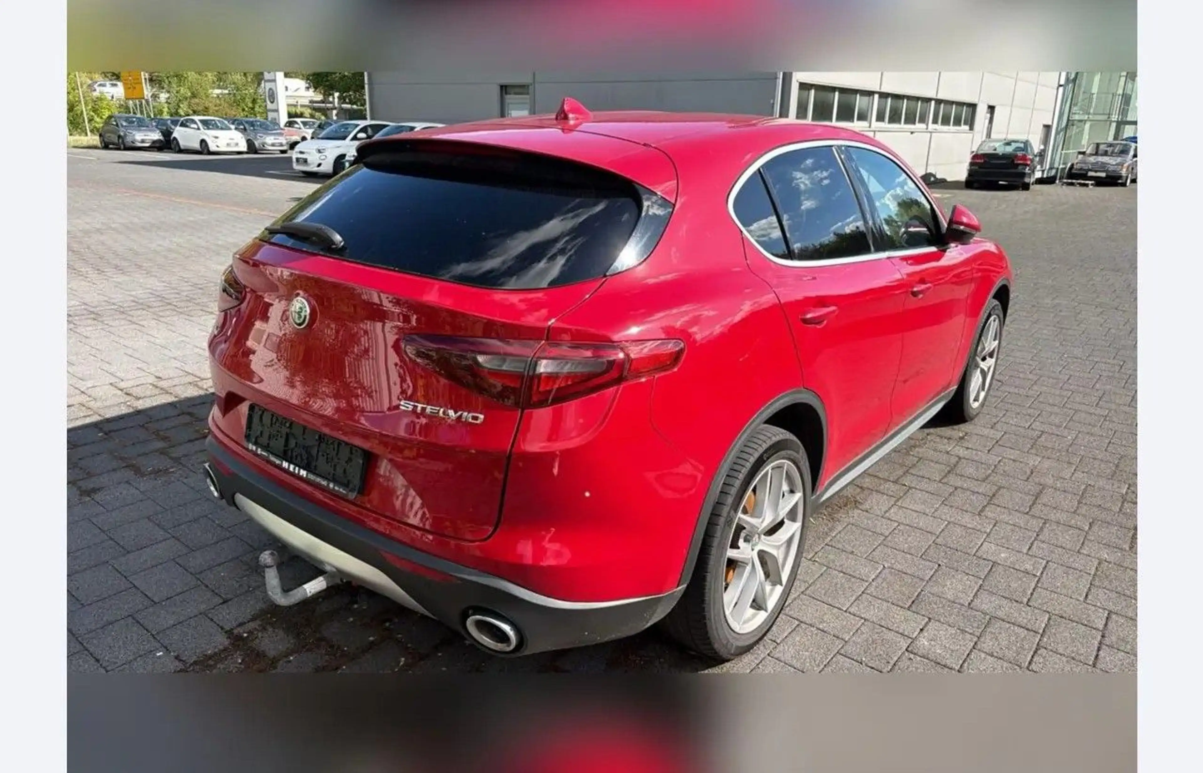 Alfa Romeo Stelvio Lusso Q4 — photo 4