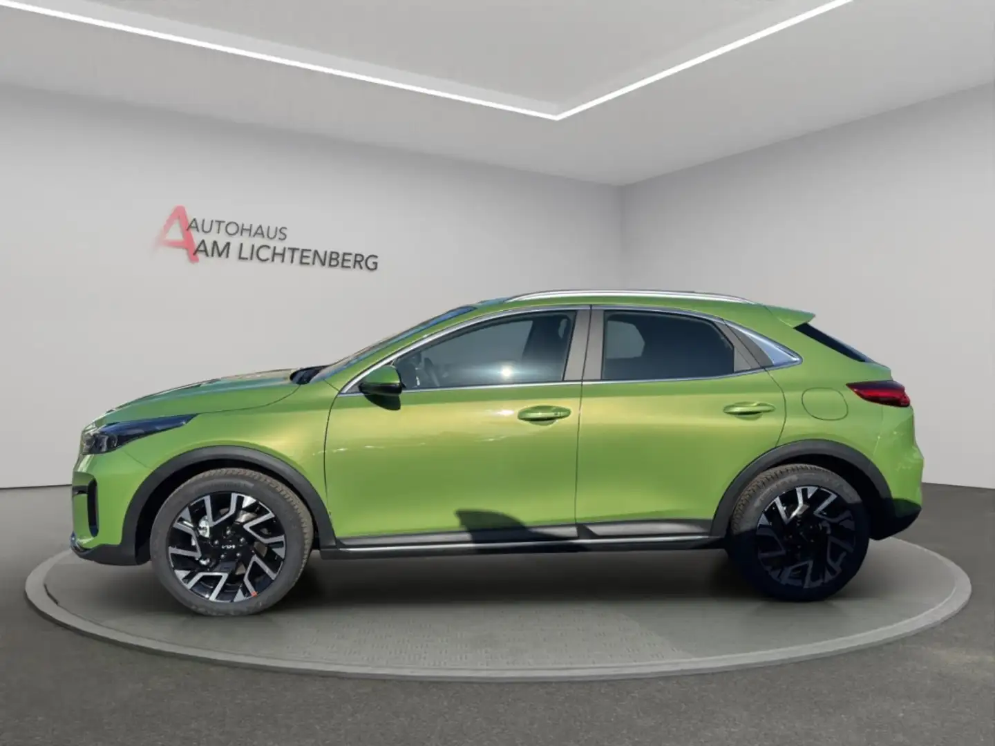 Kia XCeed Spirit DCT7 P2 NAVI+E-KLAPPE+JBL+KAMERA+SHZ+TOTWIN Grün - 2