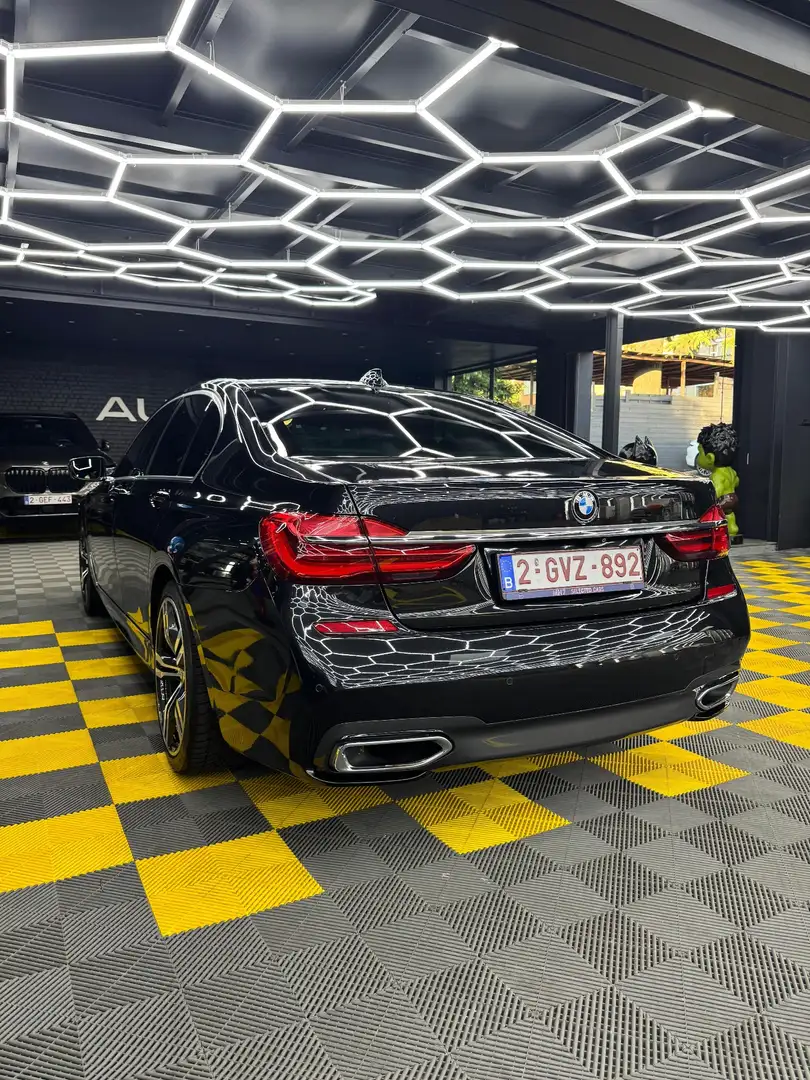 BMW 740 740e iPerformance - 2