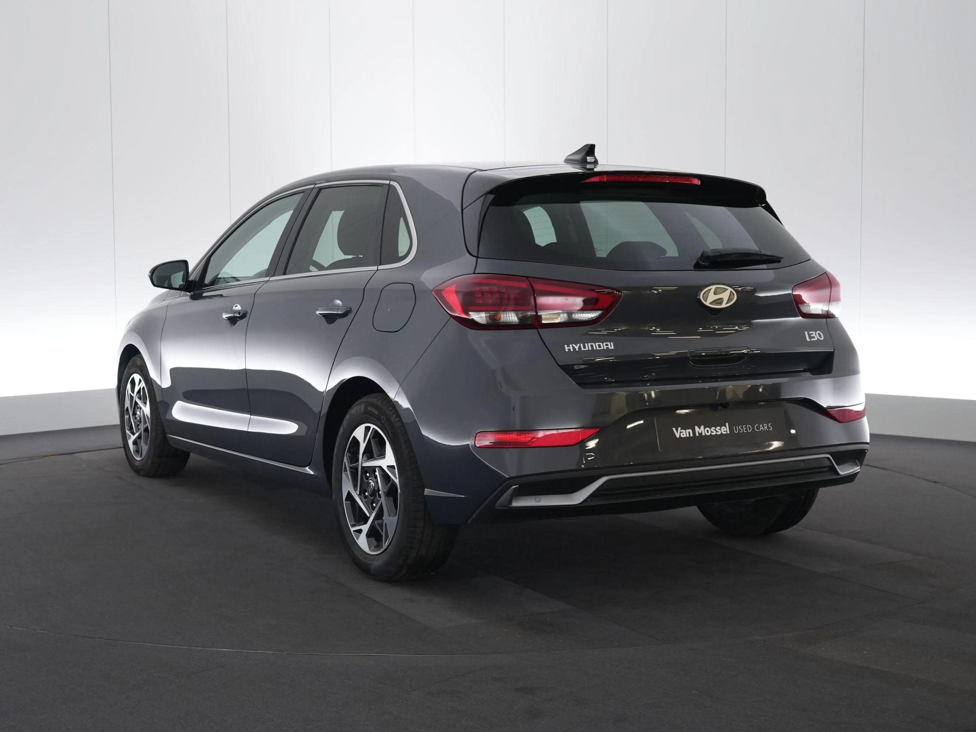 Hyundai i30 TECHNO CAMERA MET SENSOREN - APPLE CARPLAY - CRUIS — photo 2