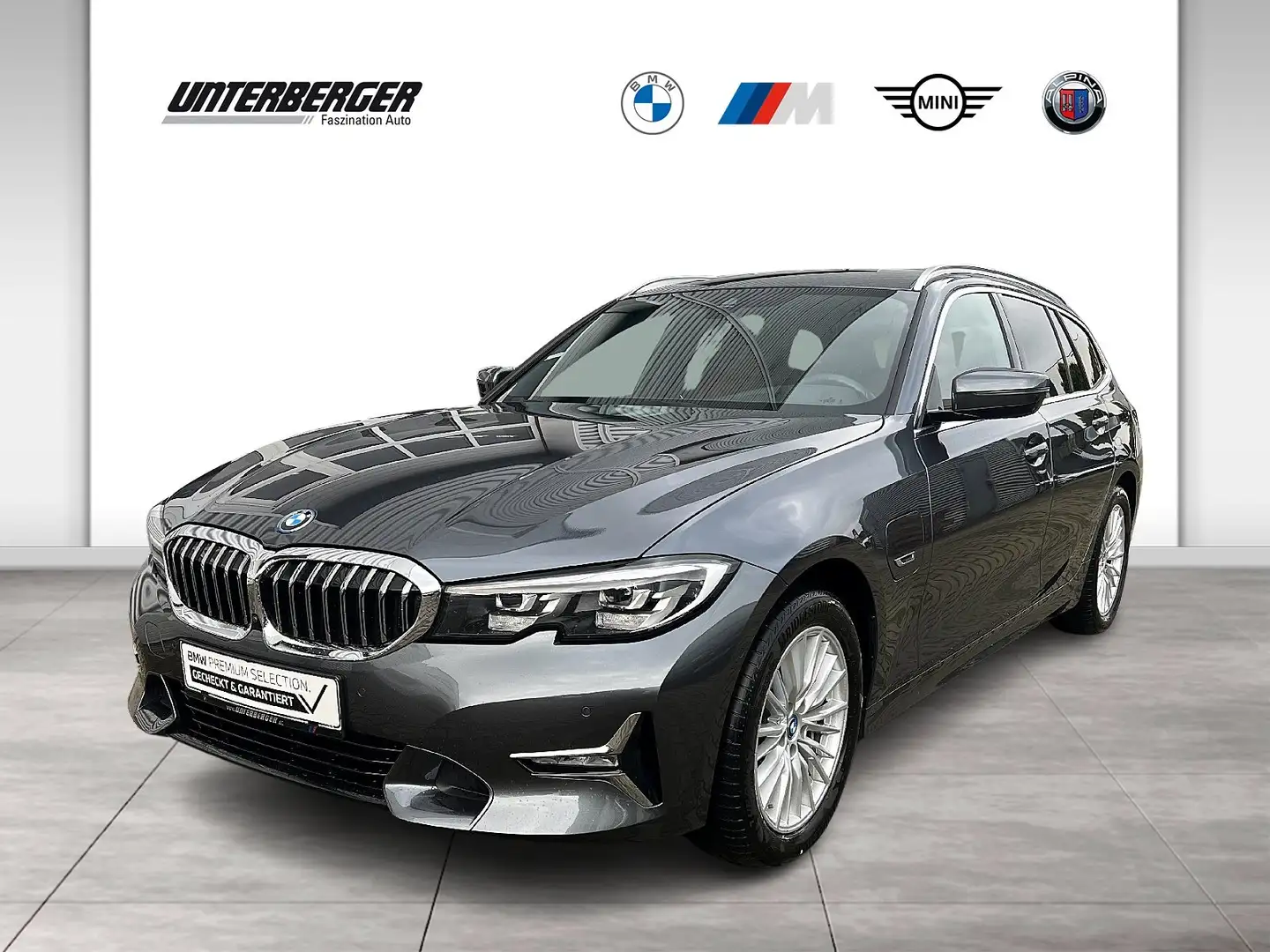 BMW 330 e xDrive Touring Luxury Line HiFi DAB WLAN Grau - 1