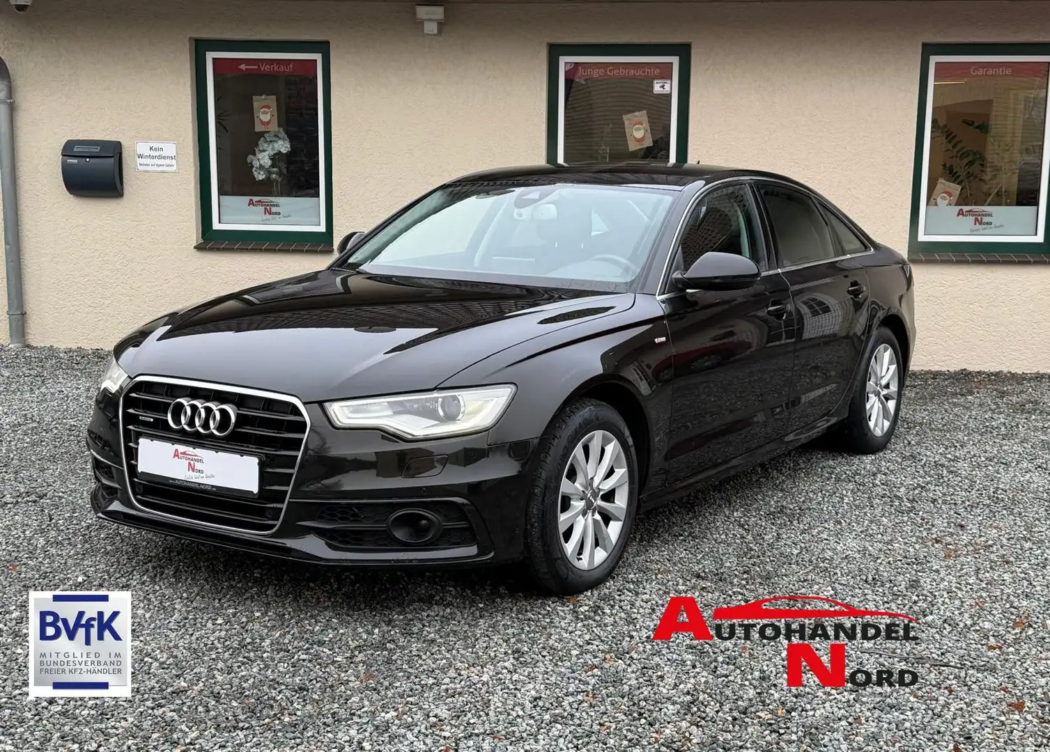 Audi A6 Lim. 2.8 FSI Aut. quattro S-Line NAVI PDC AHK Noir - 1