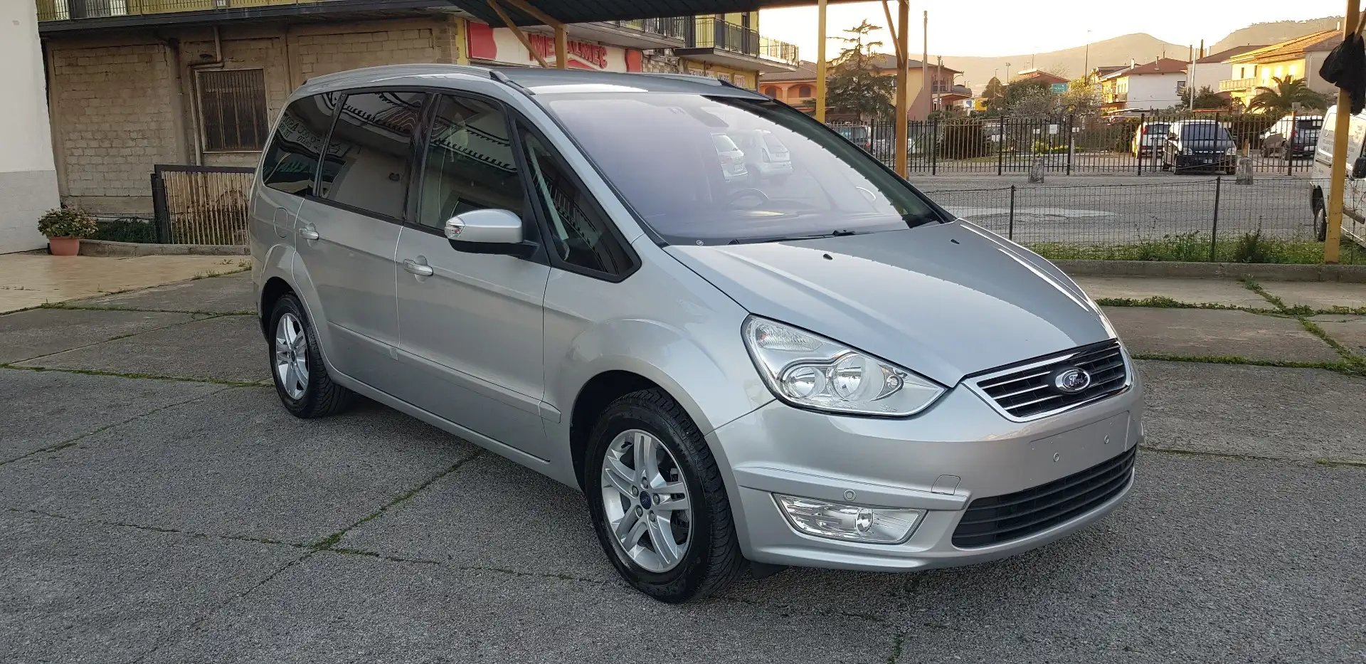 Ford Galaxy 1.6 tdci Ghia (nav) s&s 115cv - 2