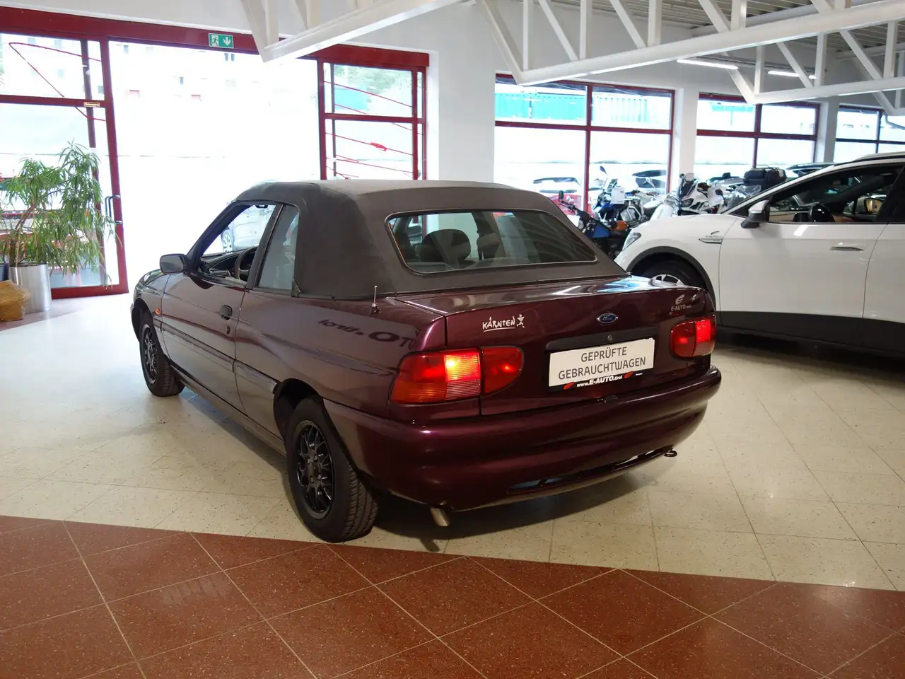 Ford Escort Cabrio CLX 1,4 *ZWEITBESITZ *KEIN WINTER *GARAGE, foto 5