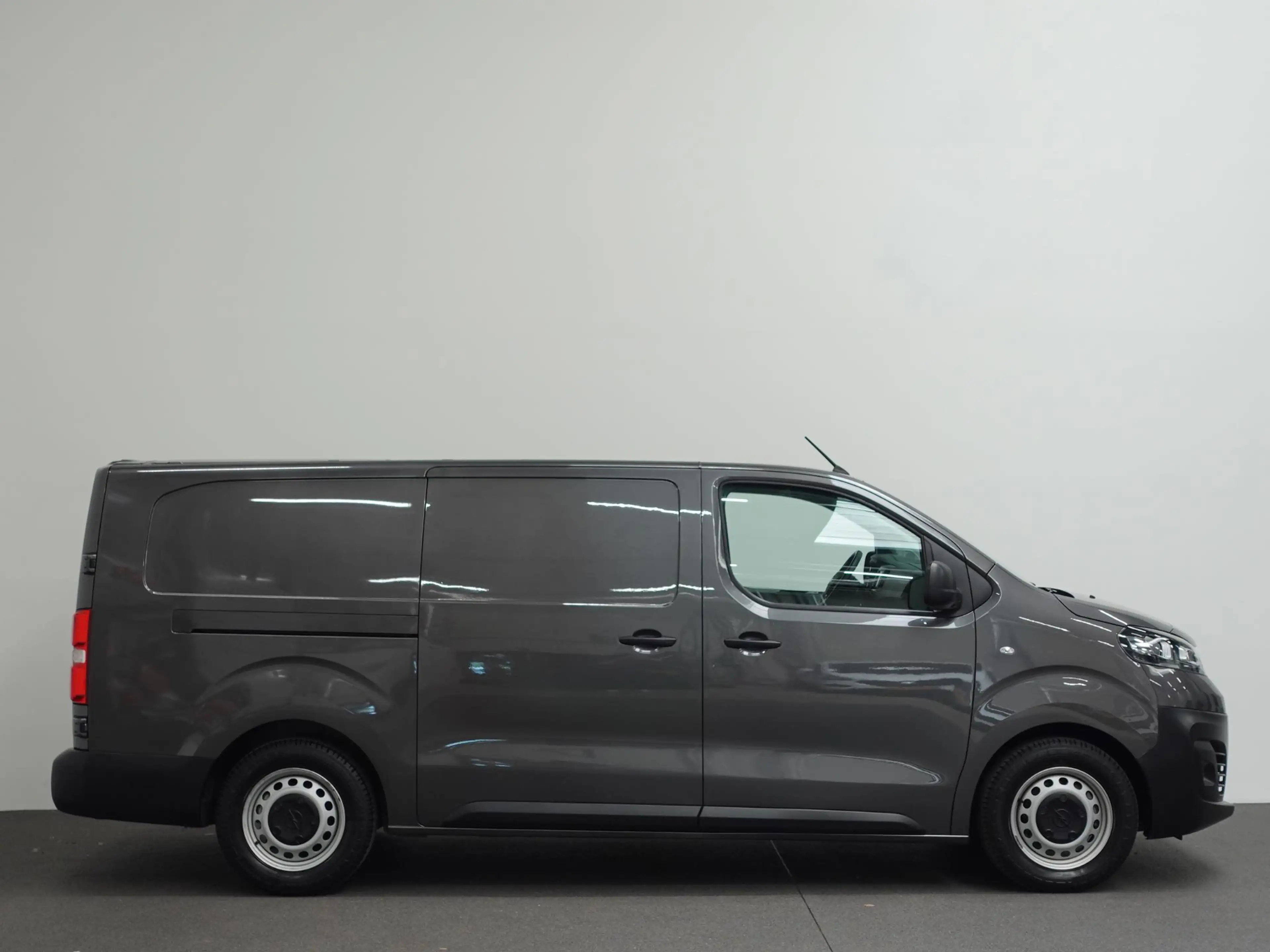 Opel Vivaro-e L3H1 Edition 75 kWh Automaat Airco Navigatie Cruis — photo 5