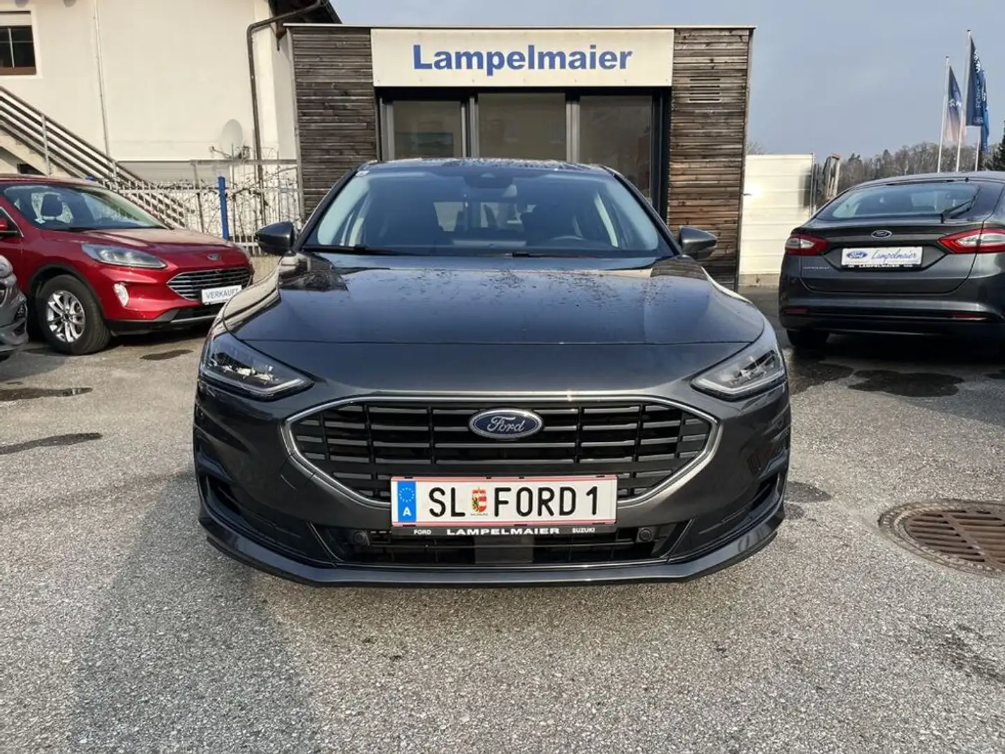 Ford Focus Titanium Grau - 2