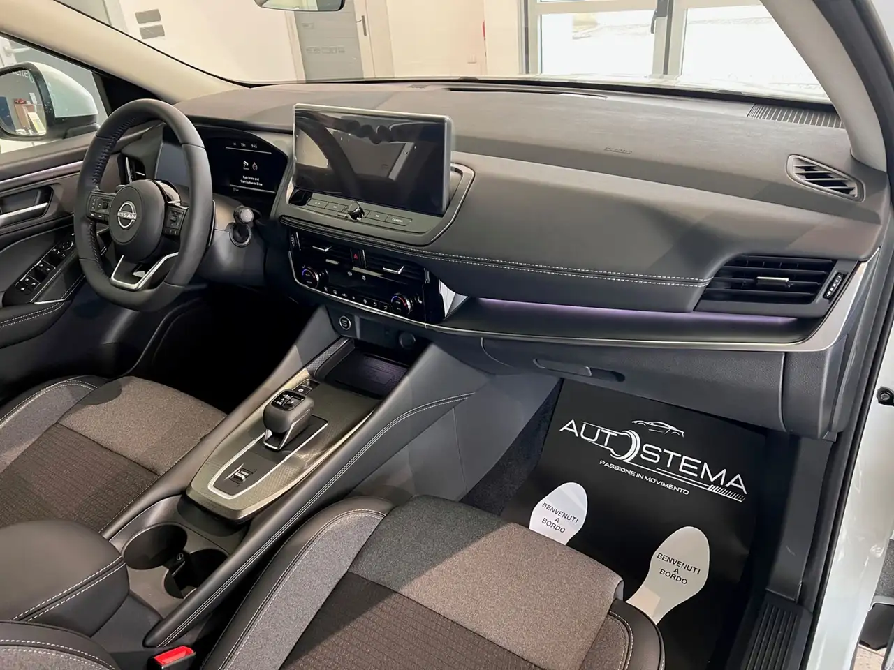 Nissan Qashqai 1.3 N-Connecta 2wd 158cv xtronic - WINTER PACK! 9
