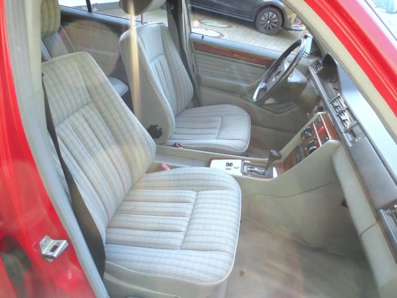 Mercedes-Benz E 230 W124 Automatik/SSD/AHK/3.Hd/H-Kennzeichen, foto 3