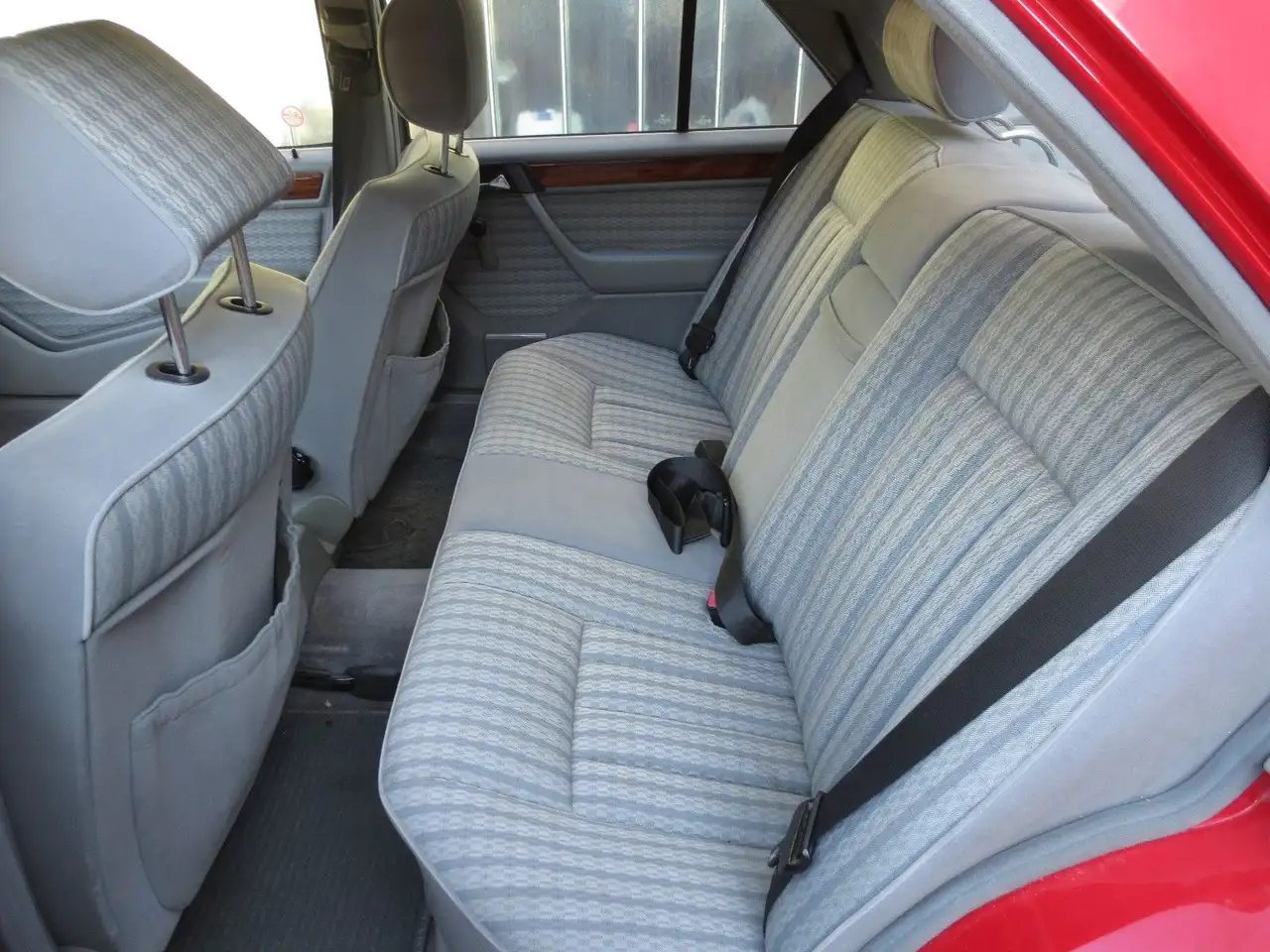 Mercedes-Benz E 230 W124 Automatik/SSD/AHK/3.Hd/H-Kennzeichen, foto 7