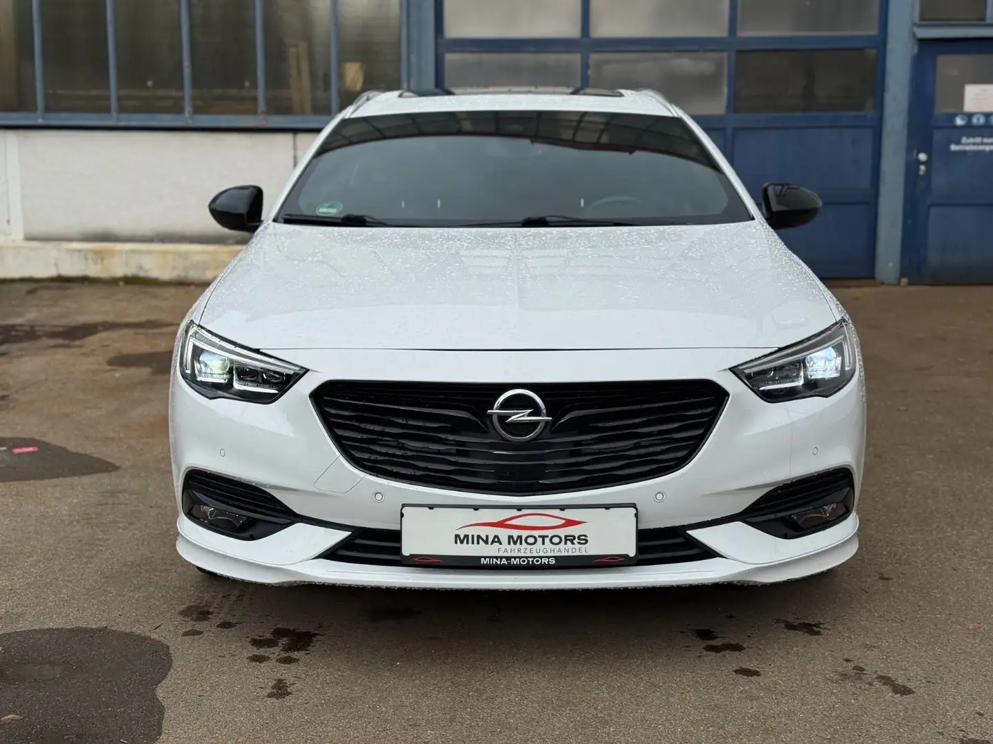 Opel Insignia B Sports Tourer Exclusive 4x4 OPC Weiß - 2